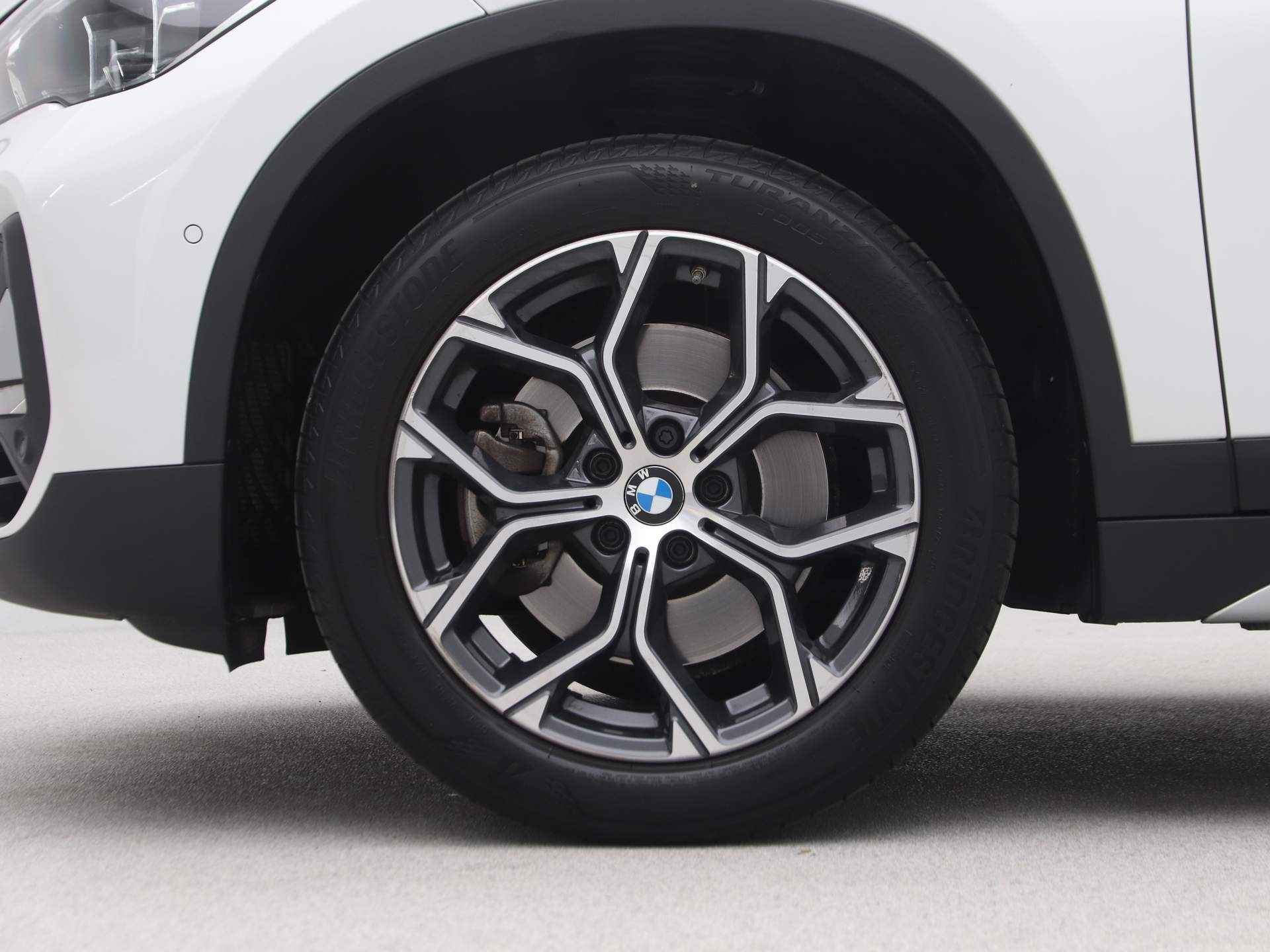 BMW X1 sDrive20i High Executive Edition X-Line - 18/24