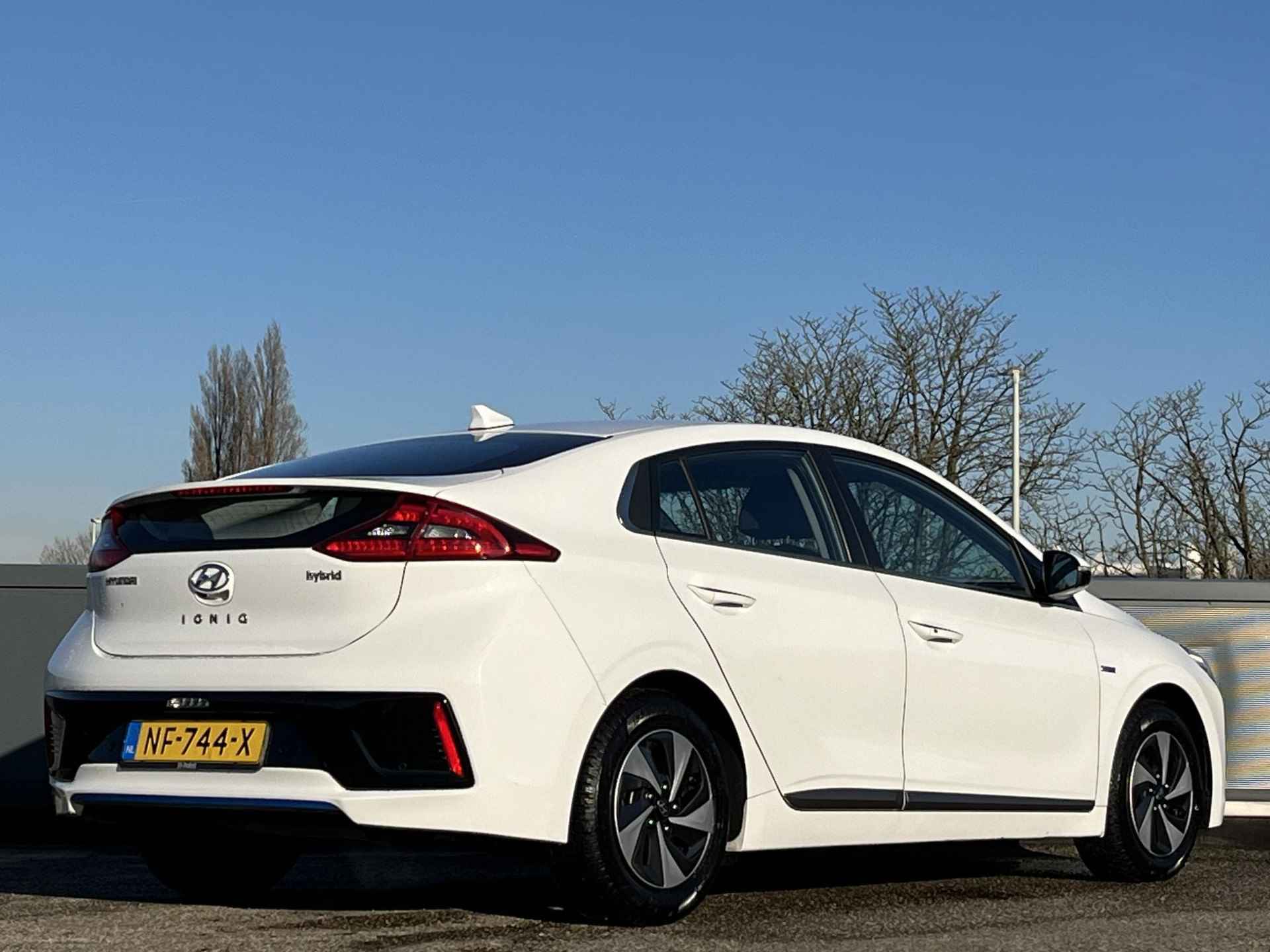 Hyundai IONIQ 1.6 GDi 140 PK Premium | Schuifkanteldak |Full HYbride | Geïntegreerde navigatiesysteem | Lederen bekleding | Adaptieve cruisecontrol | - 10/52