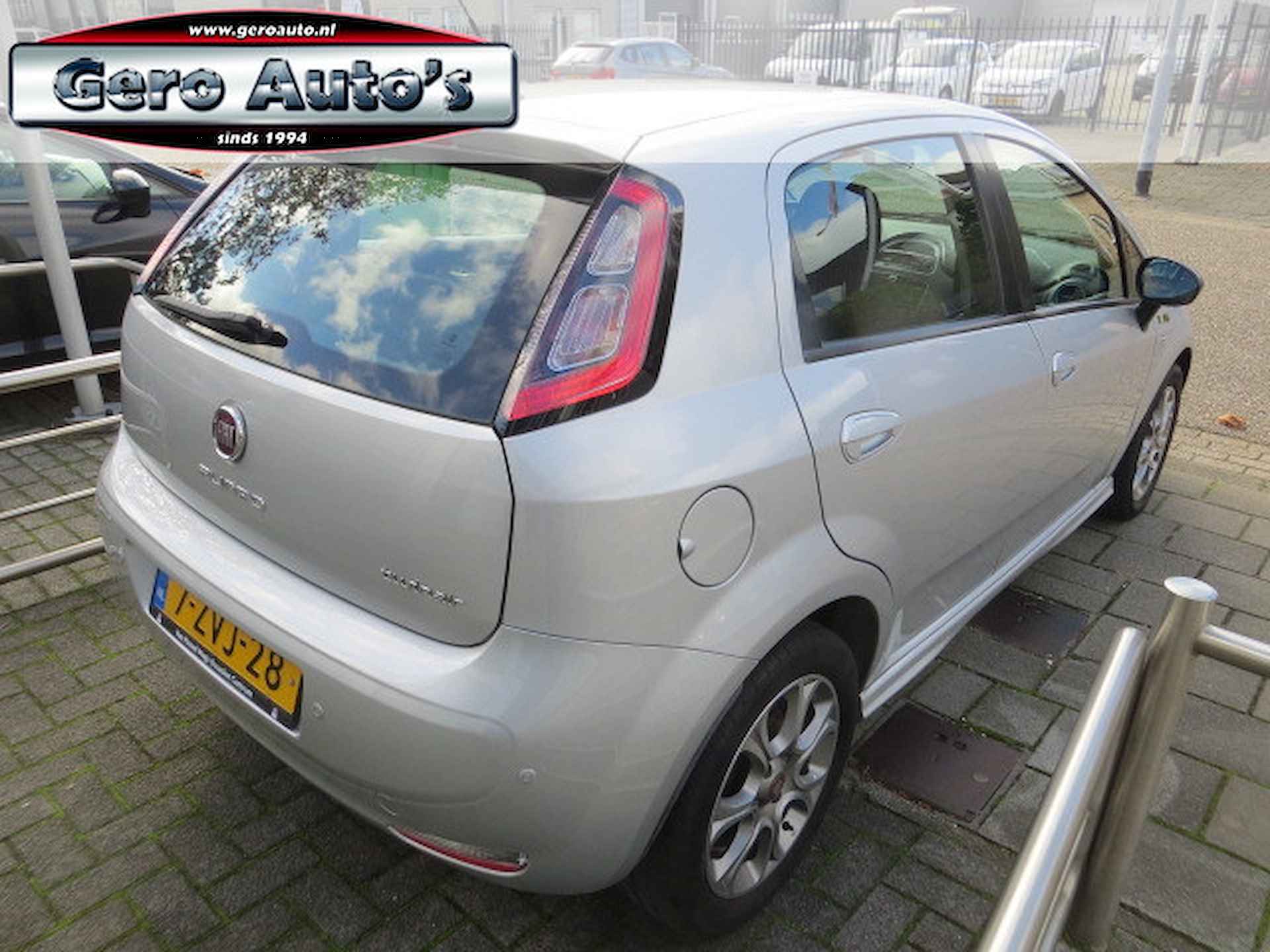 Fiat Punto Evo 0.9 TwinAir Young 5 deurs airco elec pakket 87 dkm - 6/17