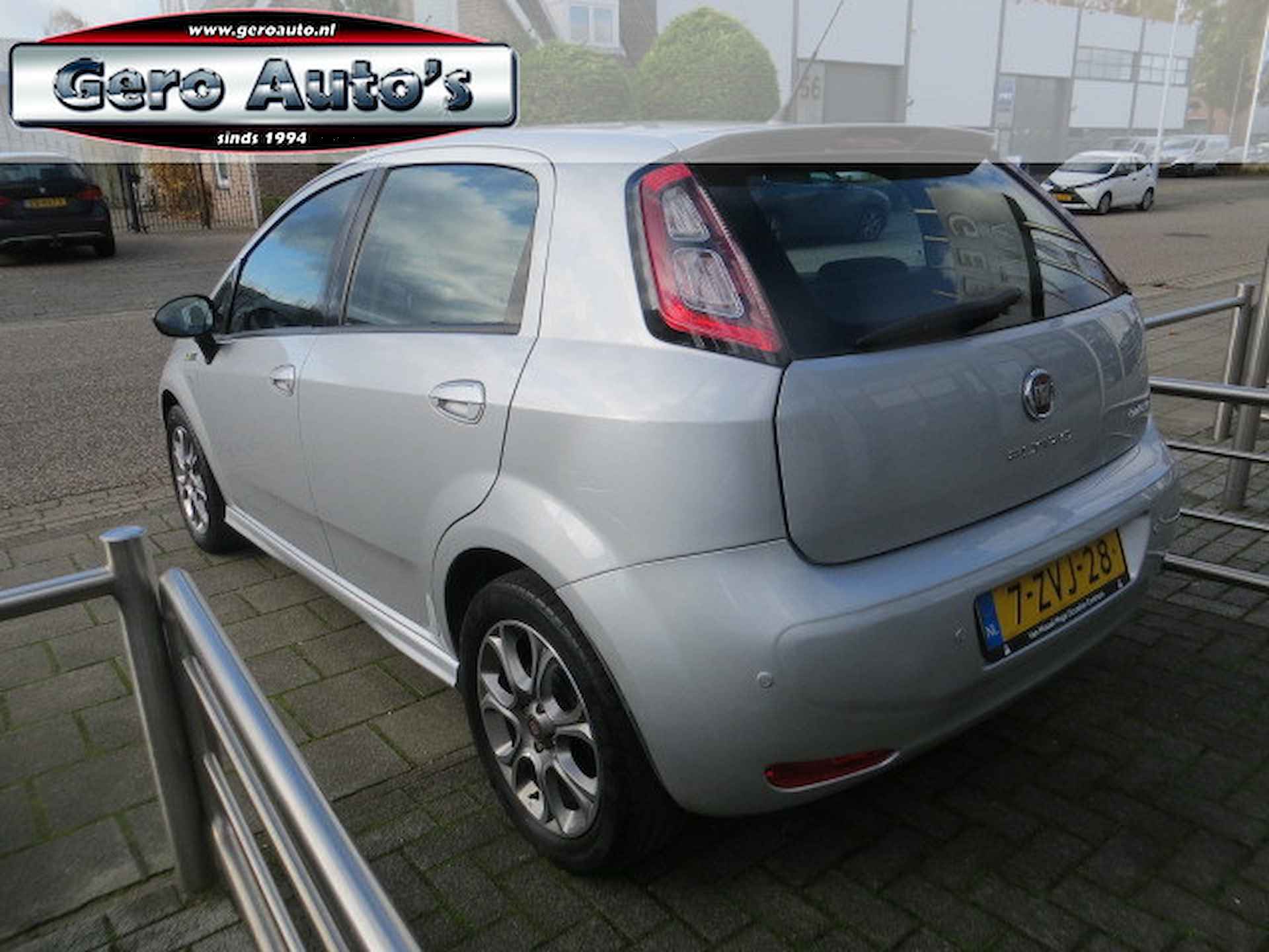 Fiat Punto Evo 0.9 TwinAir Young 5 deurs airco elec pakket 87 dkm - 9/17