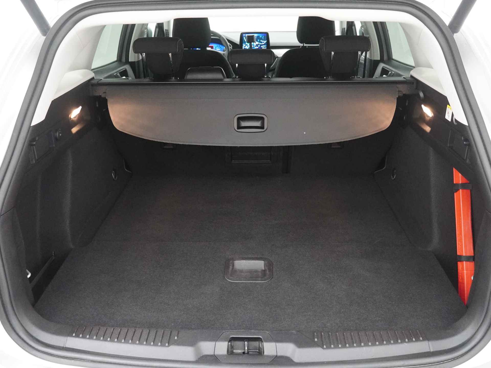 Ford FOCUS Wagon EcoBoost Hybrid 125 pk Titanium X Business | Trekhaak | Winter Pack | Camera | LED | El. a. klep | Digitaal display - 14/21