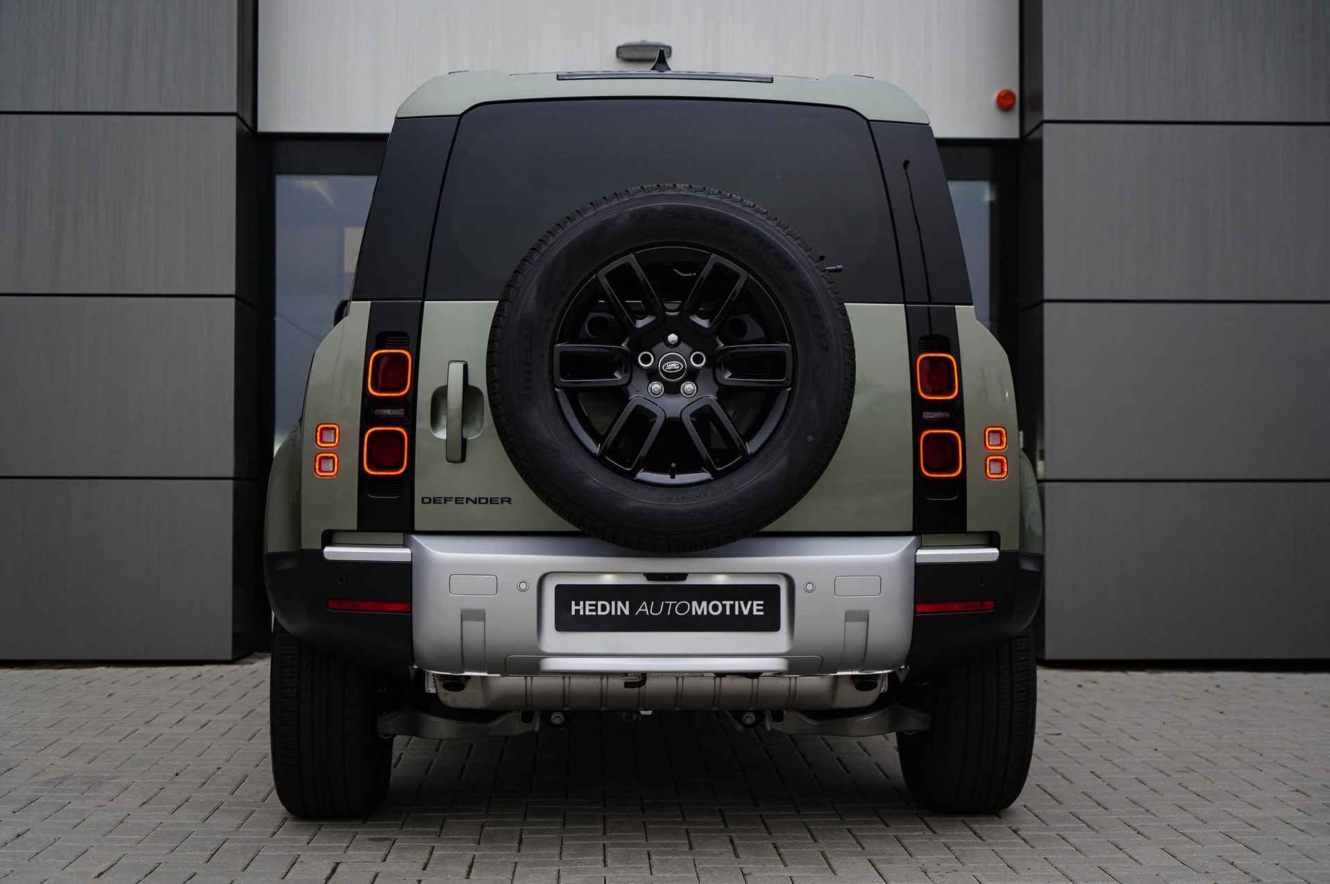 Land Rover Defender 110 2.0 P300e 110 S | Elektrisch bediend panoramadak | Trekhaak | Cold Climate | 5 jaar garantie | - 5/28