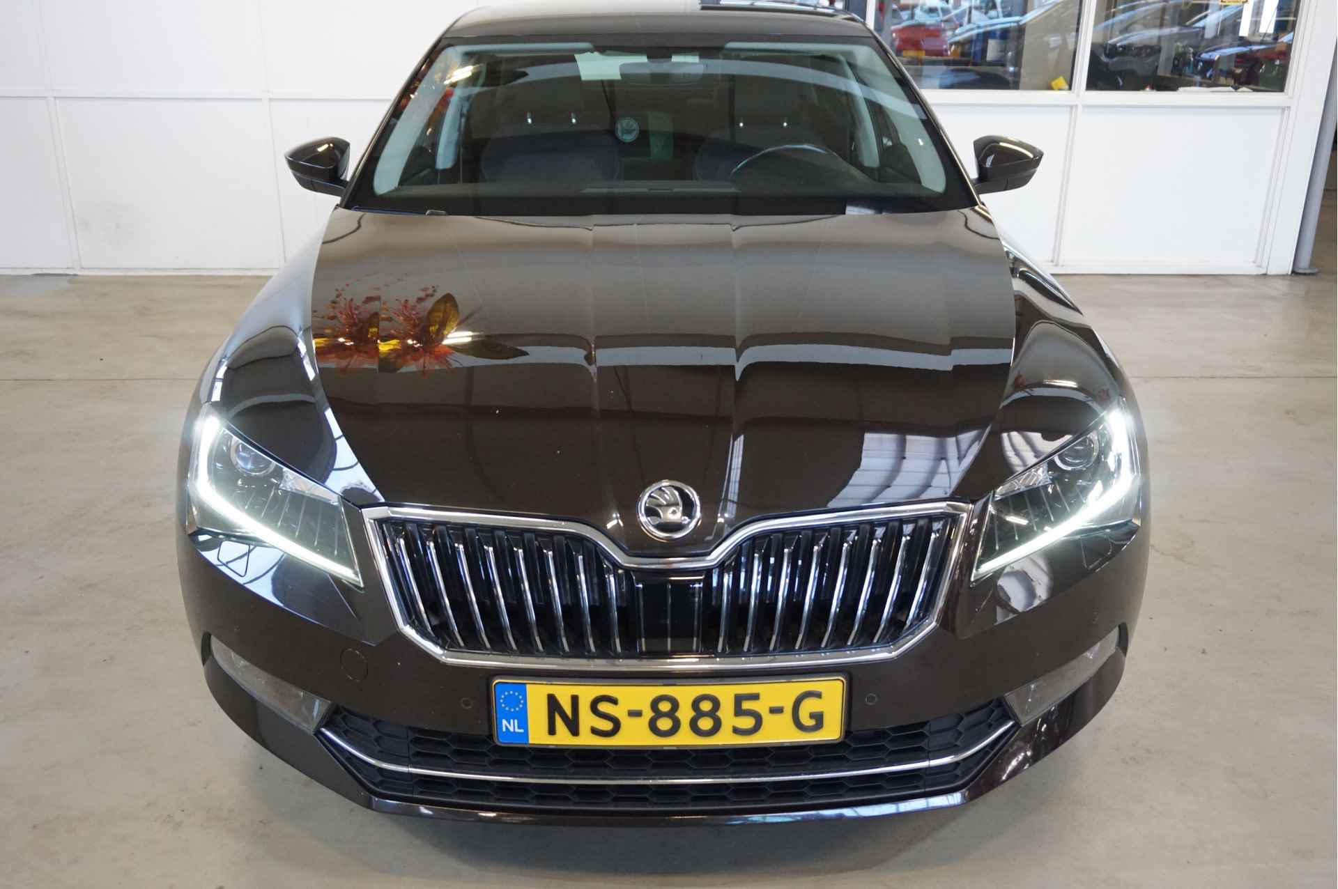 Škoda Superb 1.6 TDI Ambition Business Trekhaak - 6/44