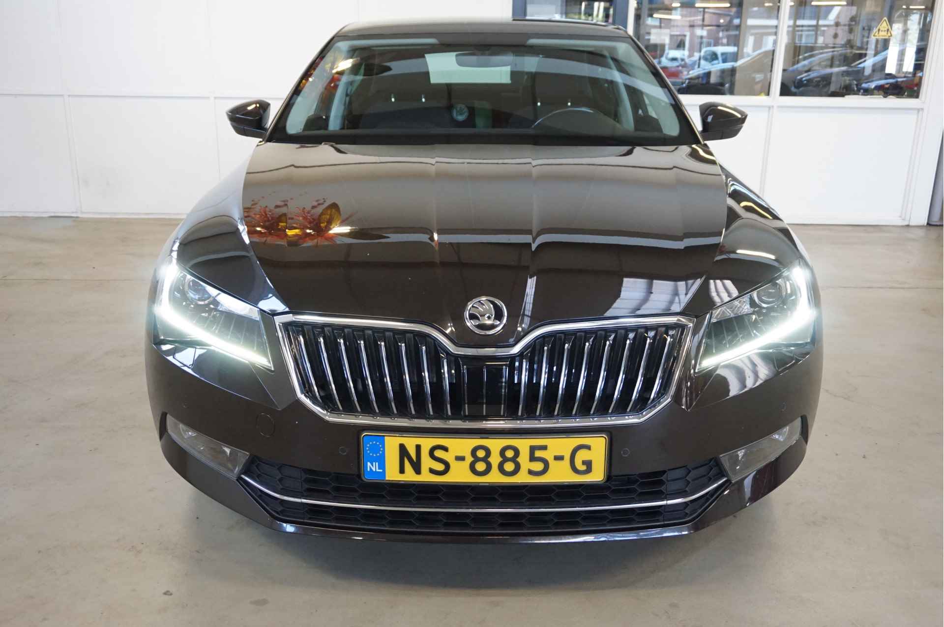 Škoda Superb 1.6 TDI Ambition Business Trekhaak - 18/44