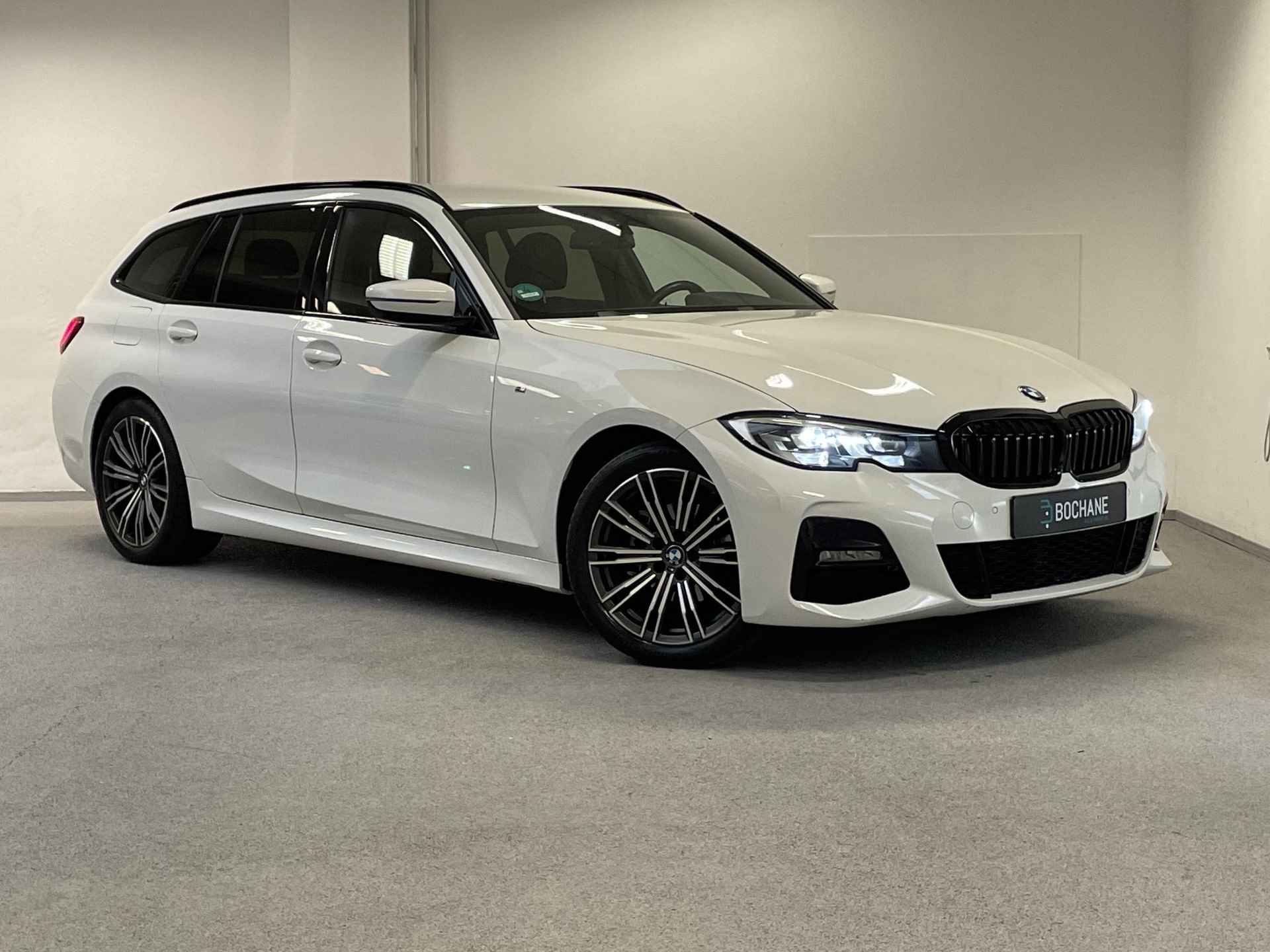 BMW 3-serie Touring 318i M-sport | 1e-EIG. | CARPLAY | LED | - 6/39