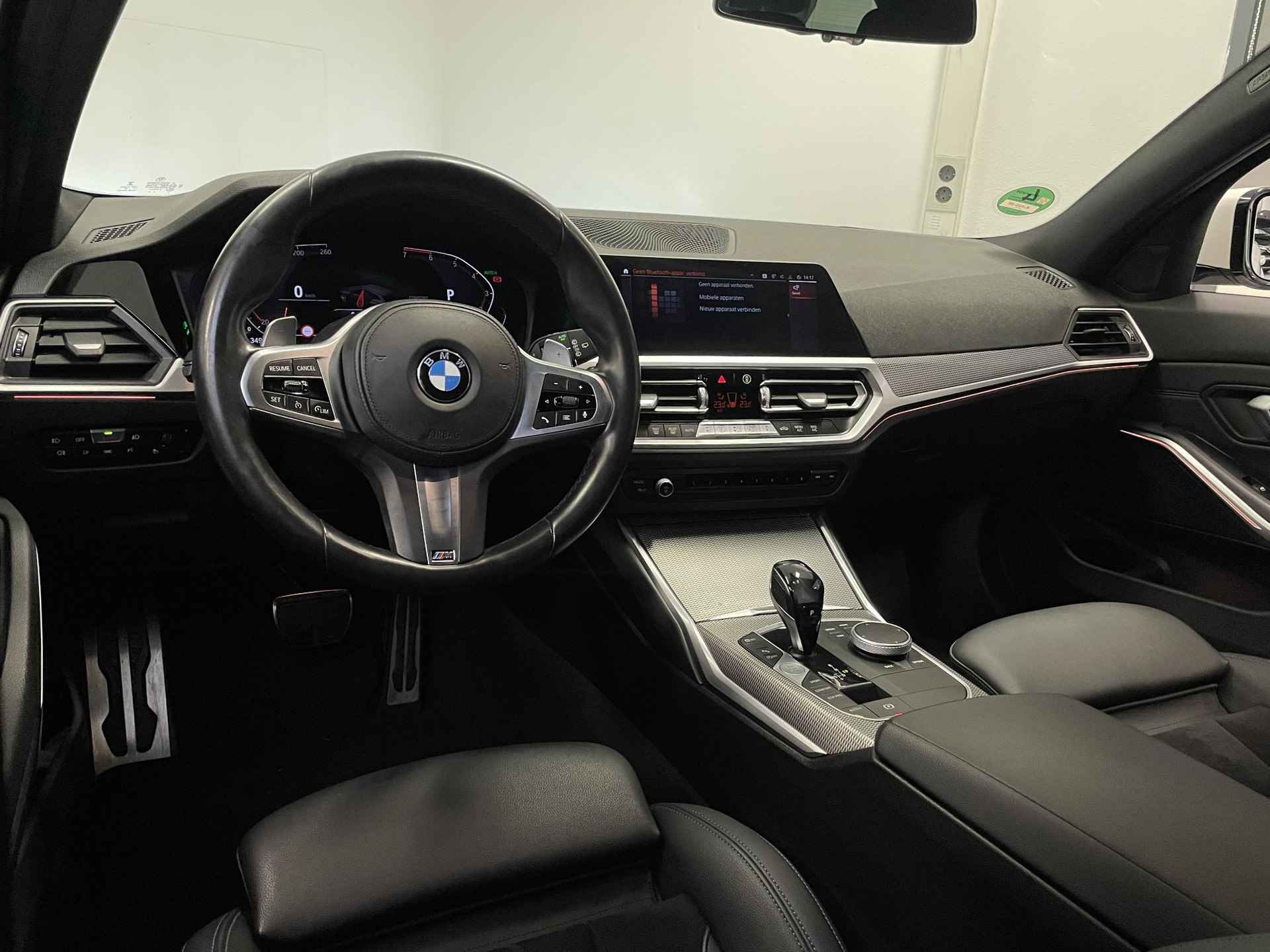 BMW 3-serie Touring 318i M-sport | 1e-EIG. | CARPLAY | LED | - 13/39