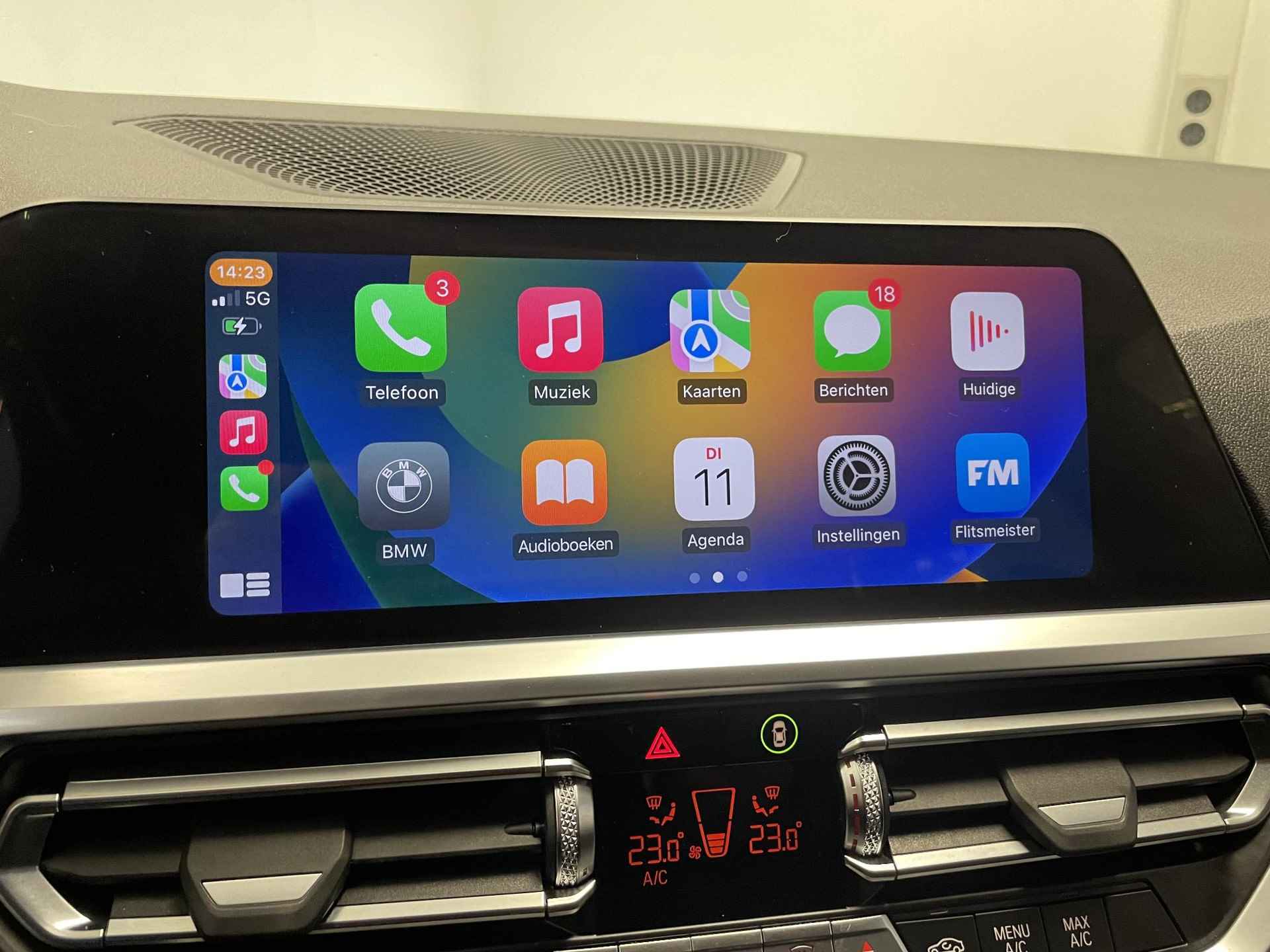 BMW 3-serie Touring 318i M-sport | 1e-EIG. | CARPLAY | LED | - 19/39