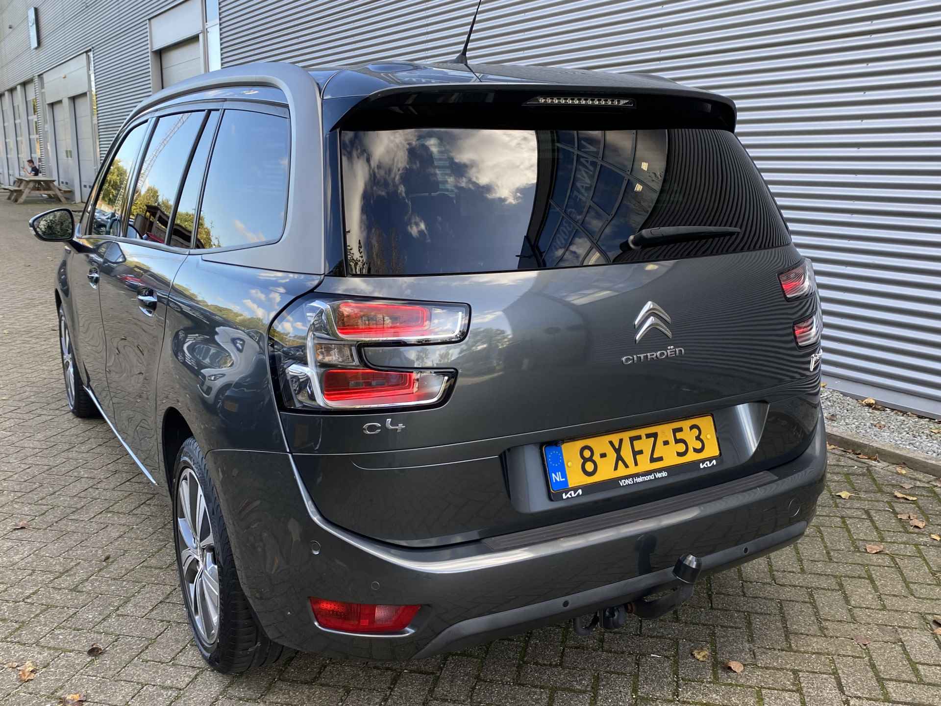 Citroën Grand C4 Picasso 1.6 THP Intensive // 7 Persoons // Trekhaak // Navigatie // Dodehoek det. // 17inch // Parkeer assistent // PDC Voor en Achter info Roel 0492-588951 - 6/25