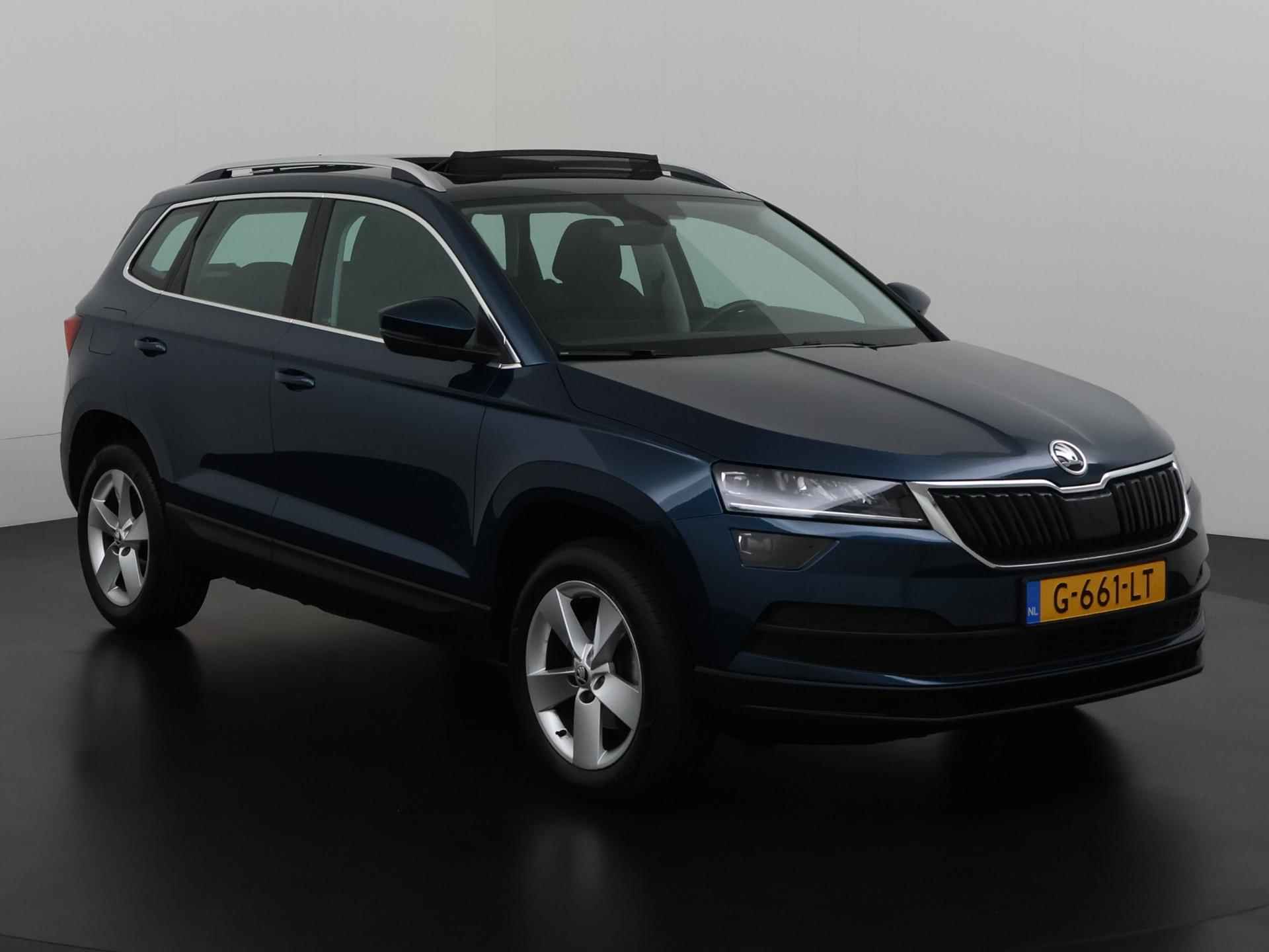 Skoda Karoq 1.0 TSI Business Edition | Panoramadak | Camera | Zondag Open! - 30/39