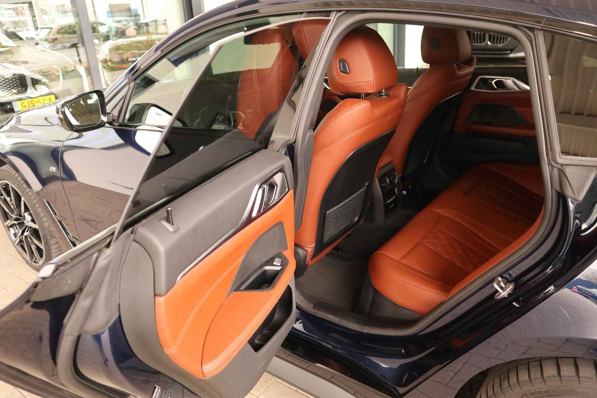 BMW i4 eDrive40 High Executive | BMW Individual Leather | M Sportpakket - 37/44