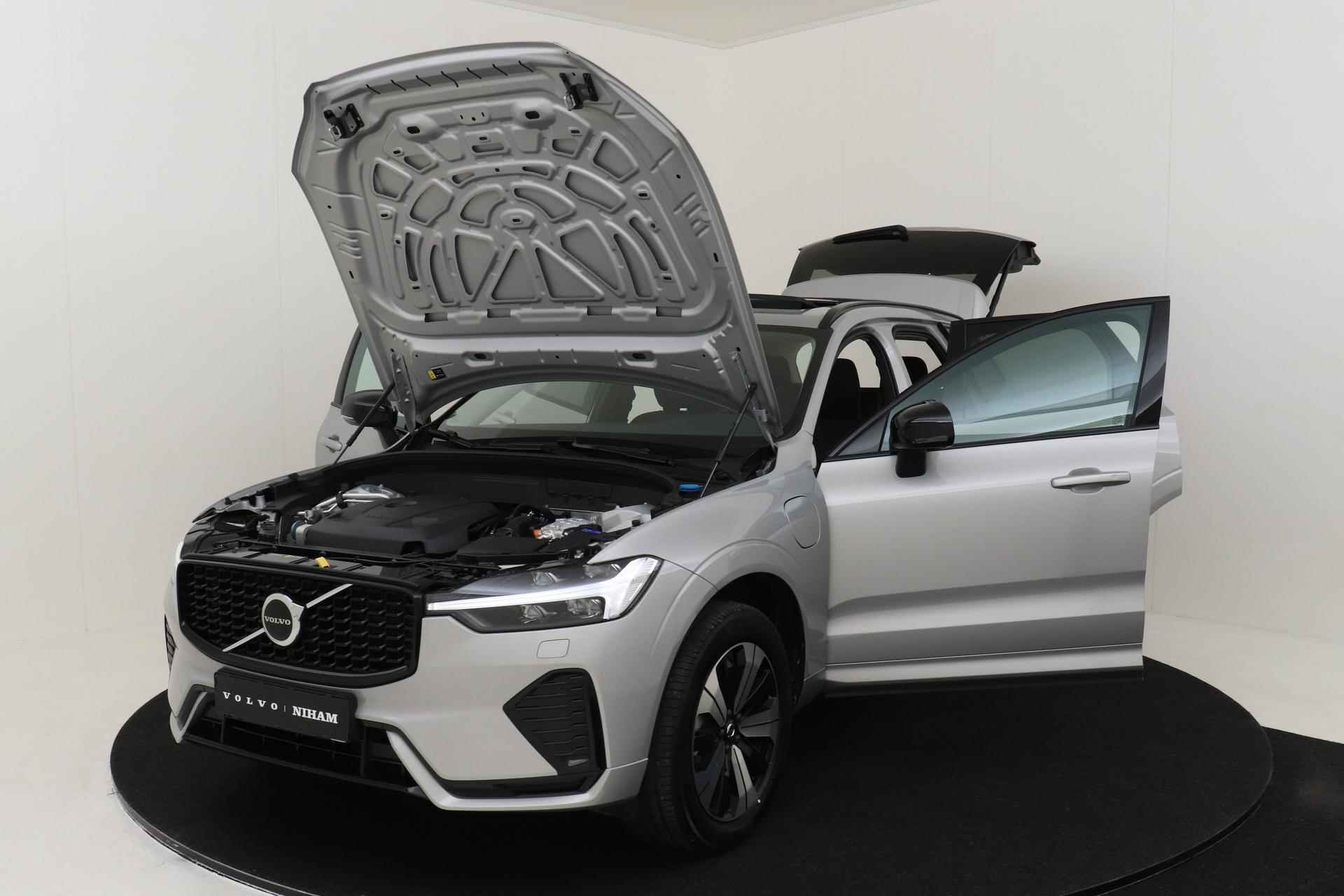 Volvo XC60 T6 RECHARGE AWD PLUS DARK *NIEUW* -PANO.DAK|HARMAN/KARDON|TREKHAAK|POWER-SEATS - 20/40