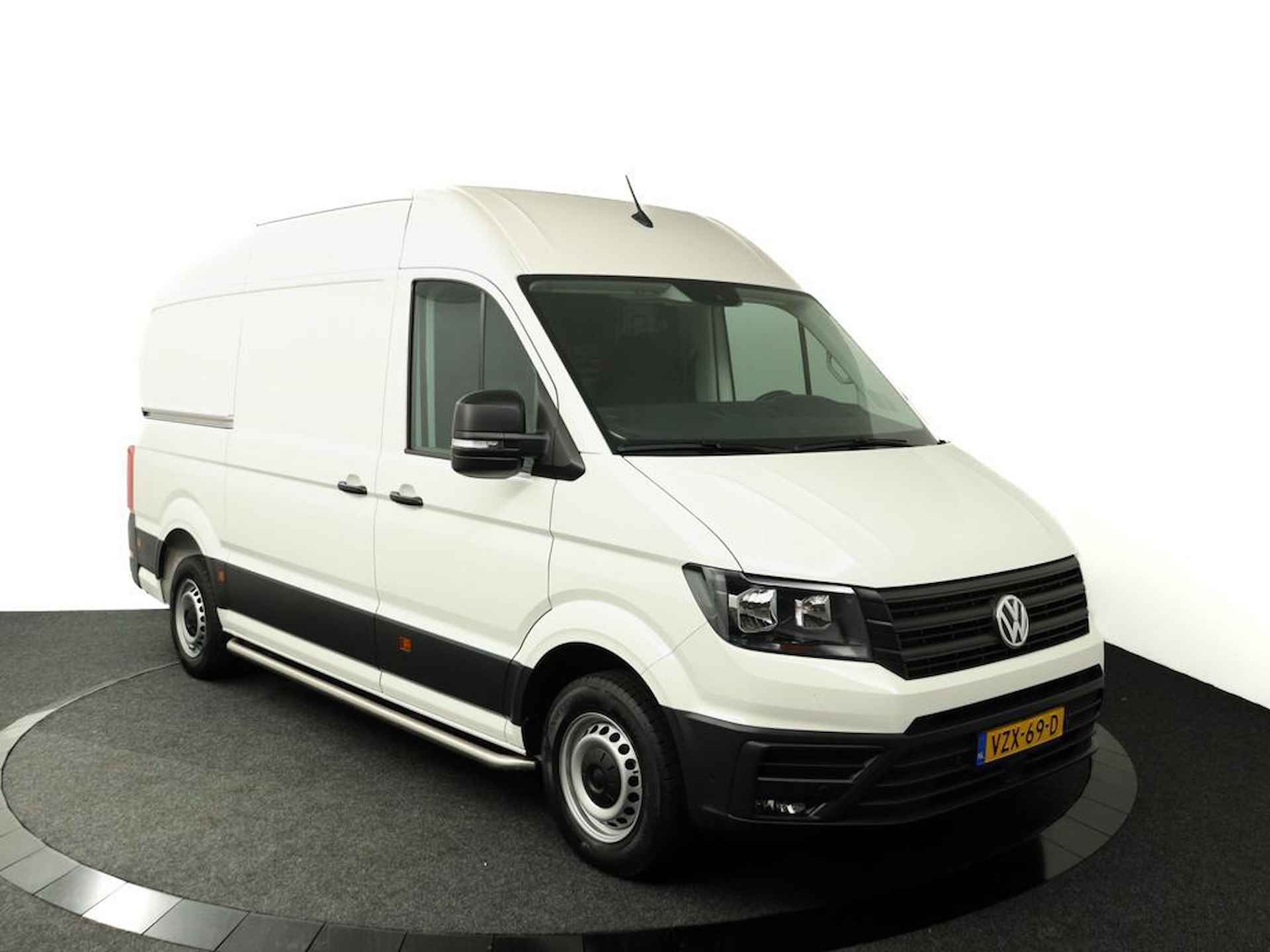 Volkswagen Crafter 30 2.0 TDI 140Pk Highline / Navi / Camera / Betimmering / Bank / Pdc - 9/43