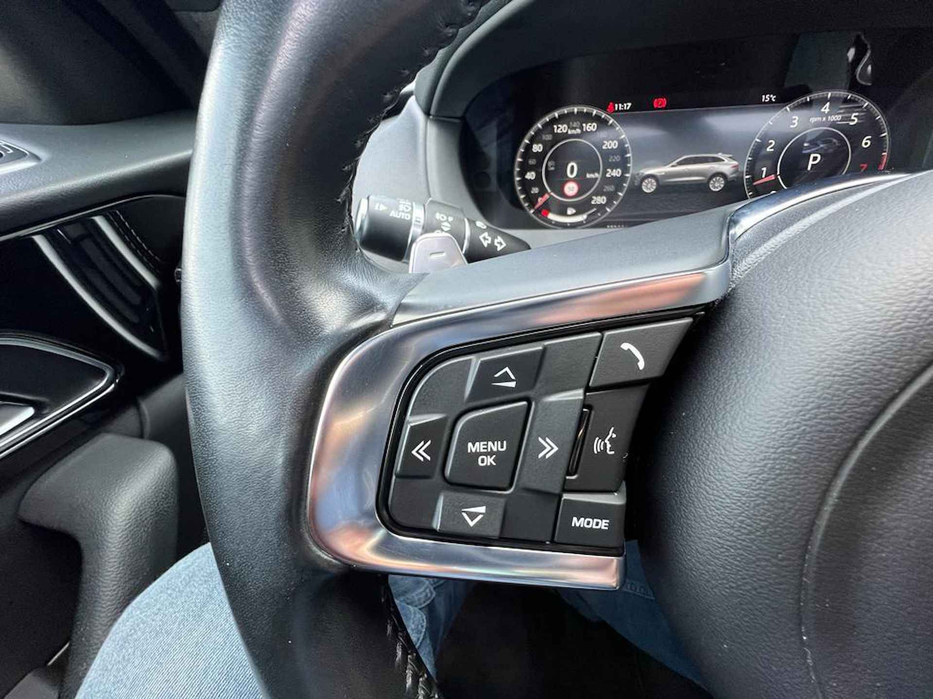 Jaguar F-PACE 2.0t AWD R Sport 250PK automaat Panoramadak | Electrische stoel en achterbank leuning | Medirian audio | NAVI | Apple car play - 36/54