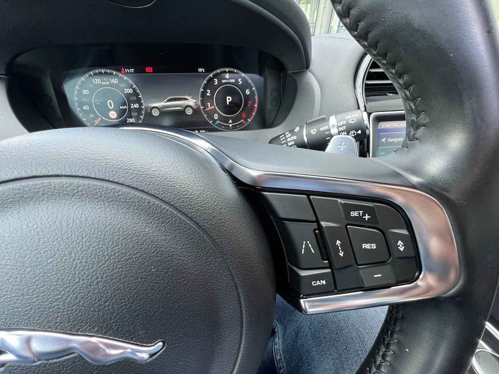 Jaguar F-PACE 2.0t AWD R Sport 250PK automaat Panoramadak | Electrische stoel en achterbank leuning | Medirian audio | NAVI | Apple car play - 39/54