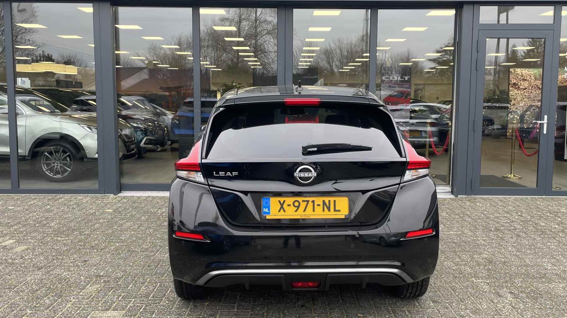 Nissan LEAF 39 kWh N-Connecta DEMO | Navigatie | Apple Carplay | 360° Camera | PDC | ProPilot | LMV 17" | Winter-pakket - 17/30