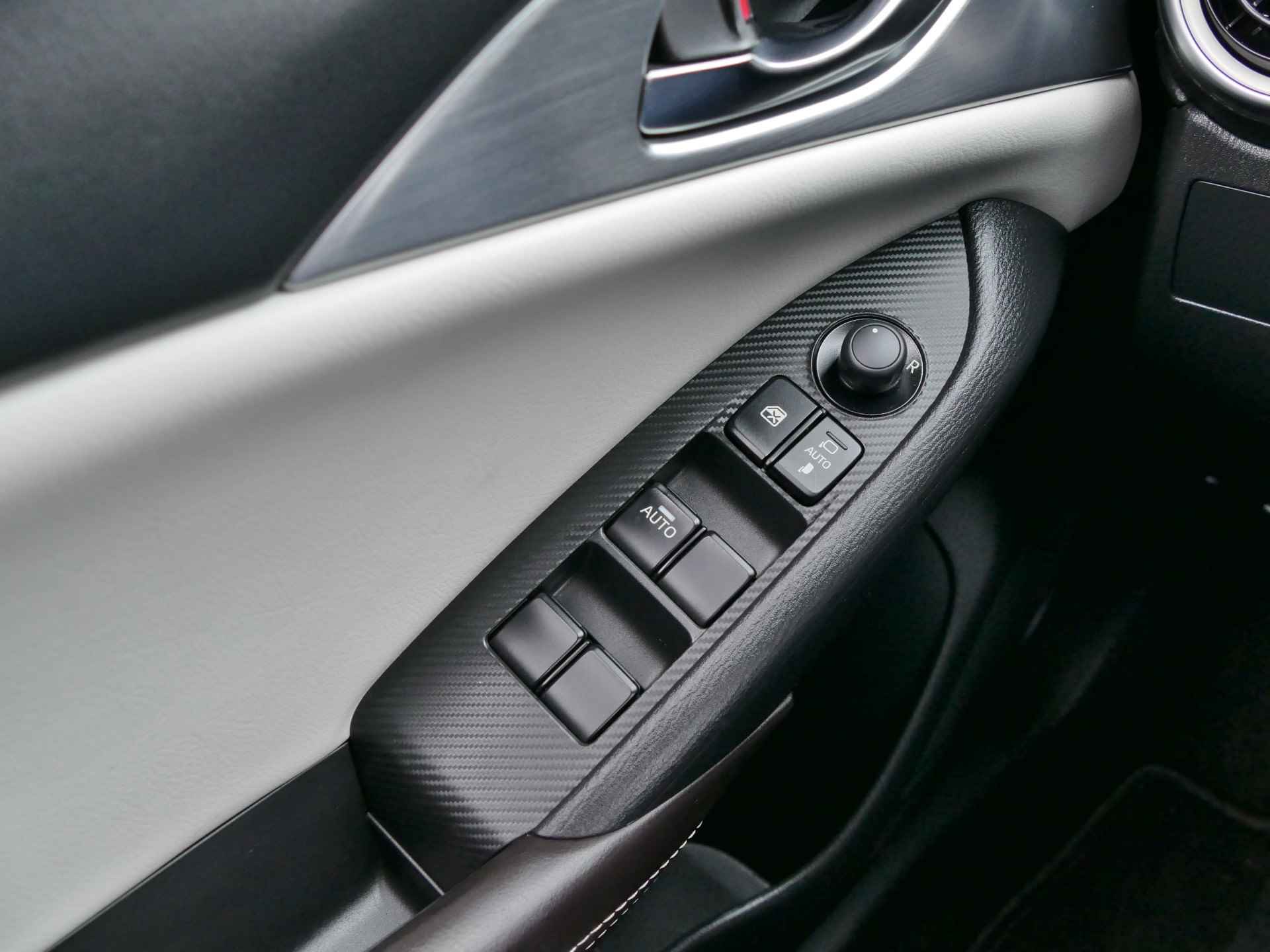 Mazda CX-3 2.0 SkyActiv-G 121 | leder | stoelverwarming | LED koplampen | achteruitrijcamera - 33/52