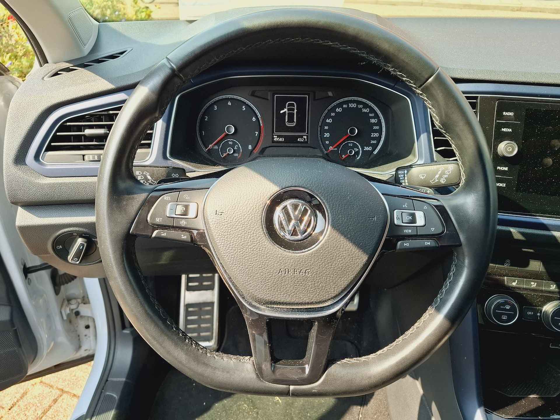 Volkswagen T-ROC 1.5 TREKHAAK NAVI, CAMERA, ANDROID AUTO 1.5 TSI - 11/24