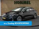 Toyota Corolla 1.8 Hybrid Dynamic  - ORIGINEEL NEDERLANDSE AUTO - AFNEEMBARE TREKHAAK - TREKGEWICHT 750 KG - LEDEREN BEKLEDING - VOORSTOELEN VERWARMD - 17 INCH LICHT METALEN VELGEN - NAVIGATIE - TELEFOONLADER