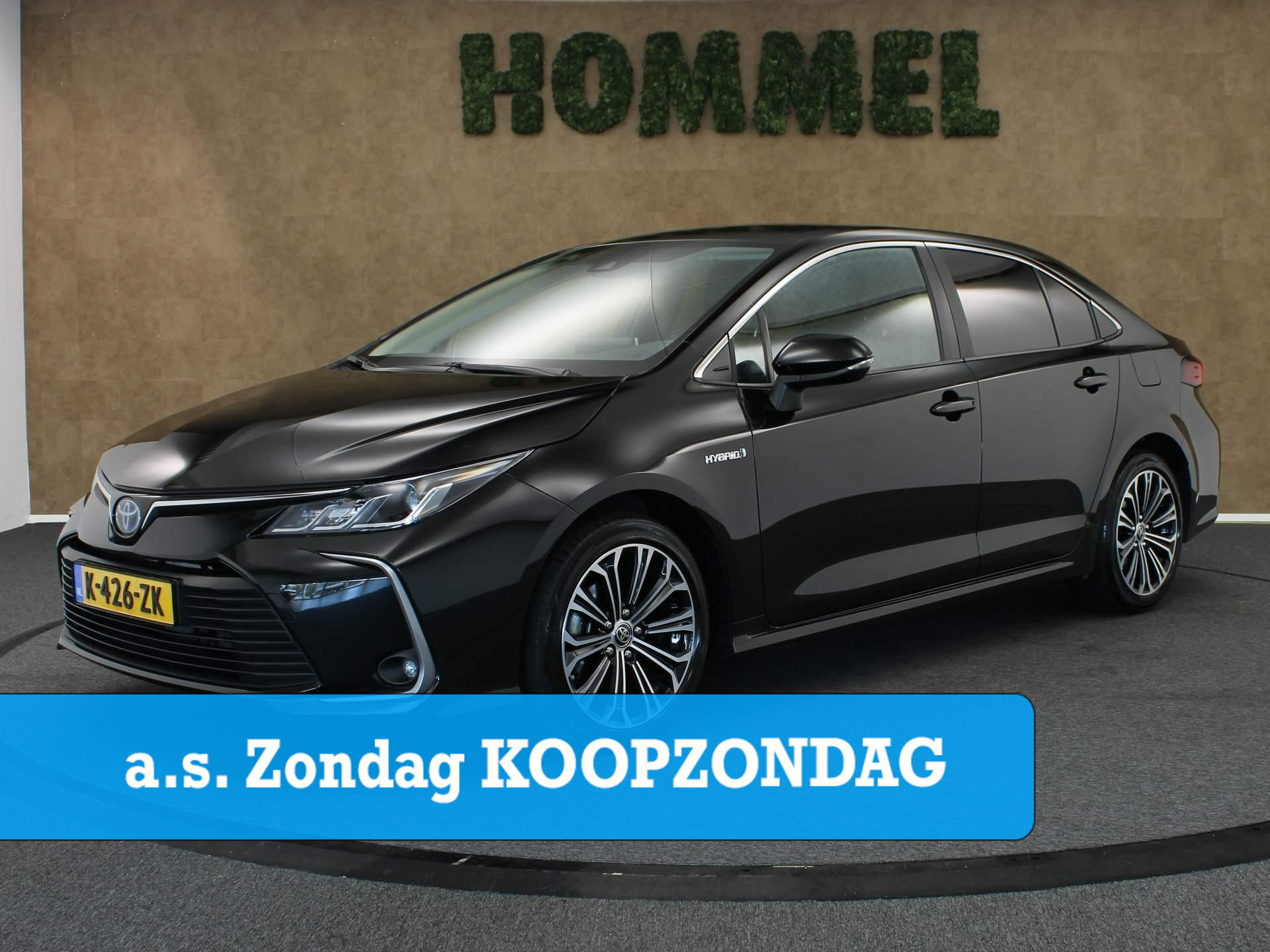 Toyota Corolla 1.8 Hybrid Dynamic  - ORIGINEEL NEDERLANDSE AUTO - AFNEEMBARE TREKHAAK - TREKGEWICHT 750 KG - LEDEREN BEKLEDING - VOORSTOELEN VERWARMD - 17 INCH LICHT METALEN VELGEN - NAVIGATIE - TELEFOONLADER