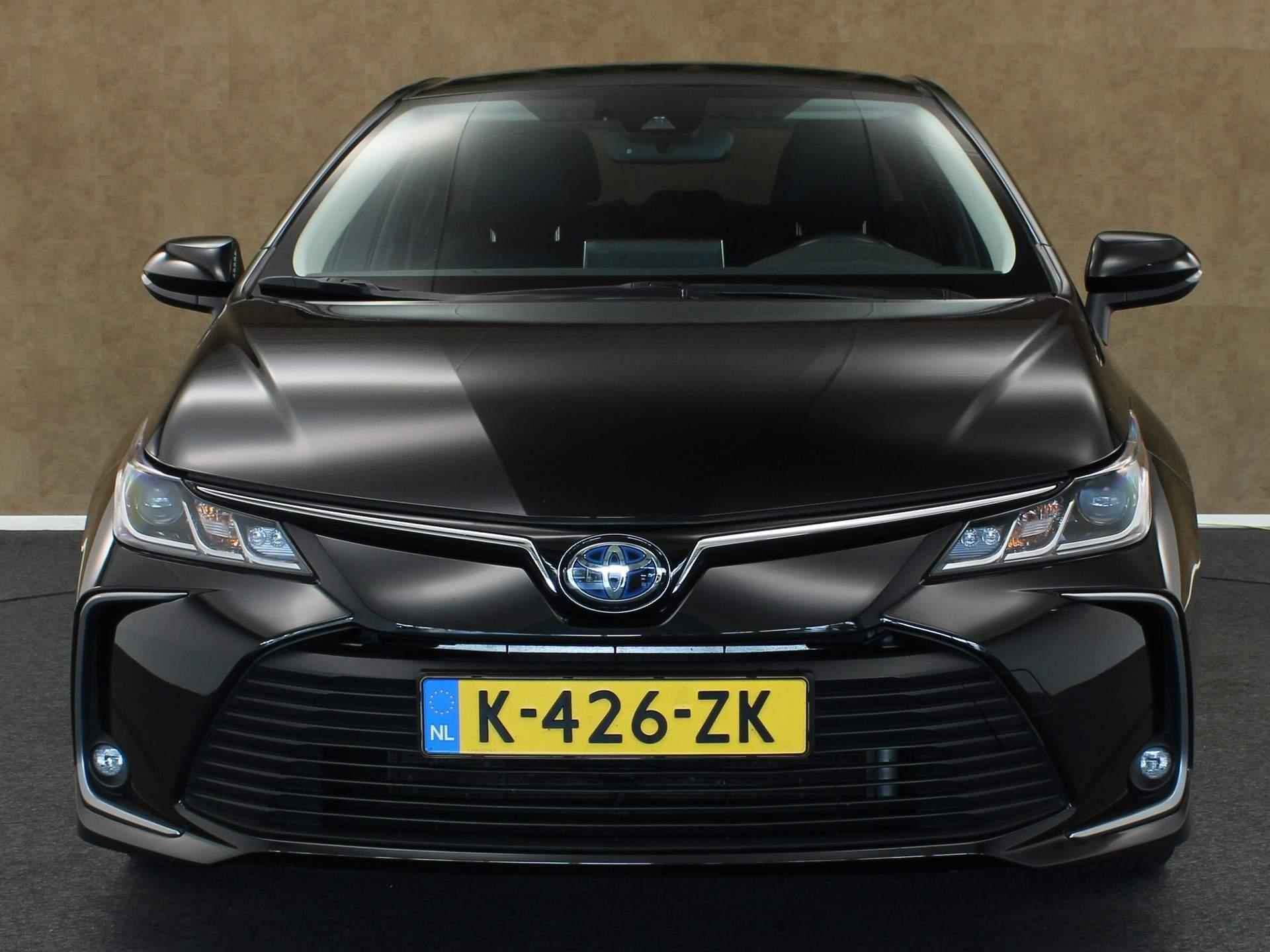 Toyota Corolla 1.8 Hybrid Dynamic  - ORIGINEEL NEDERLANDSE AUTO - AFNEEMBARE TREKHAAK - TREKGEWICHT 750 KG - LEDEREN BEKLEDING - VOORSTOELEN VERWARMD - 17 INCH LICHT METALEN VELGEN - NAVIGATIE - TELEFOONLADER - 8/39