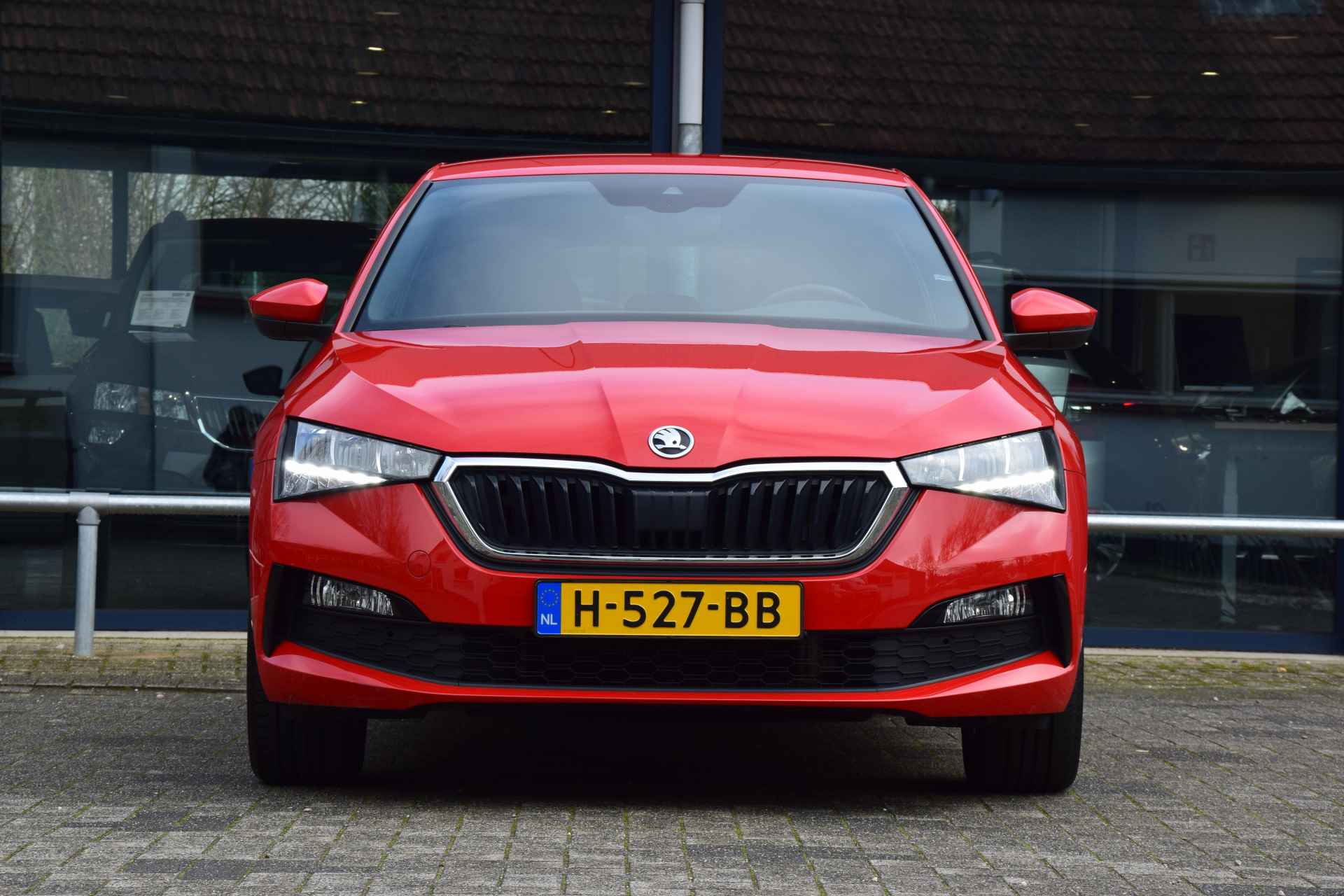 Škoda Scala 1.0 TSI 116PK Sport Business DSG Automaat | NL-Auto | BOVAG Garantie | Trekhaak (wegklapbaar) | LED Verlichting | 17" Velgen | Sportstoelen | Cruise&Climate Control | Zwarte Hemel | - 11/39