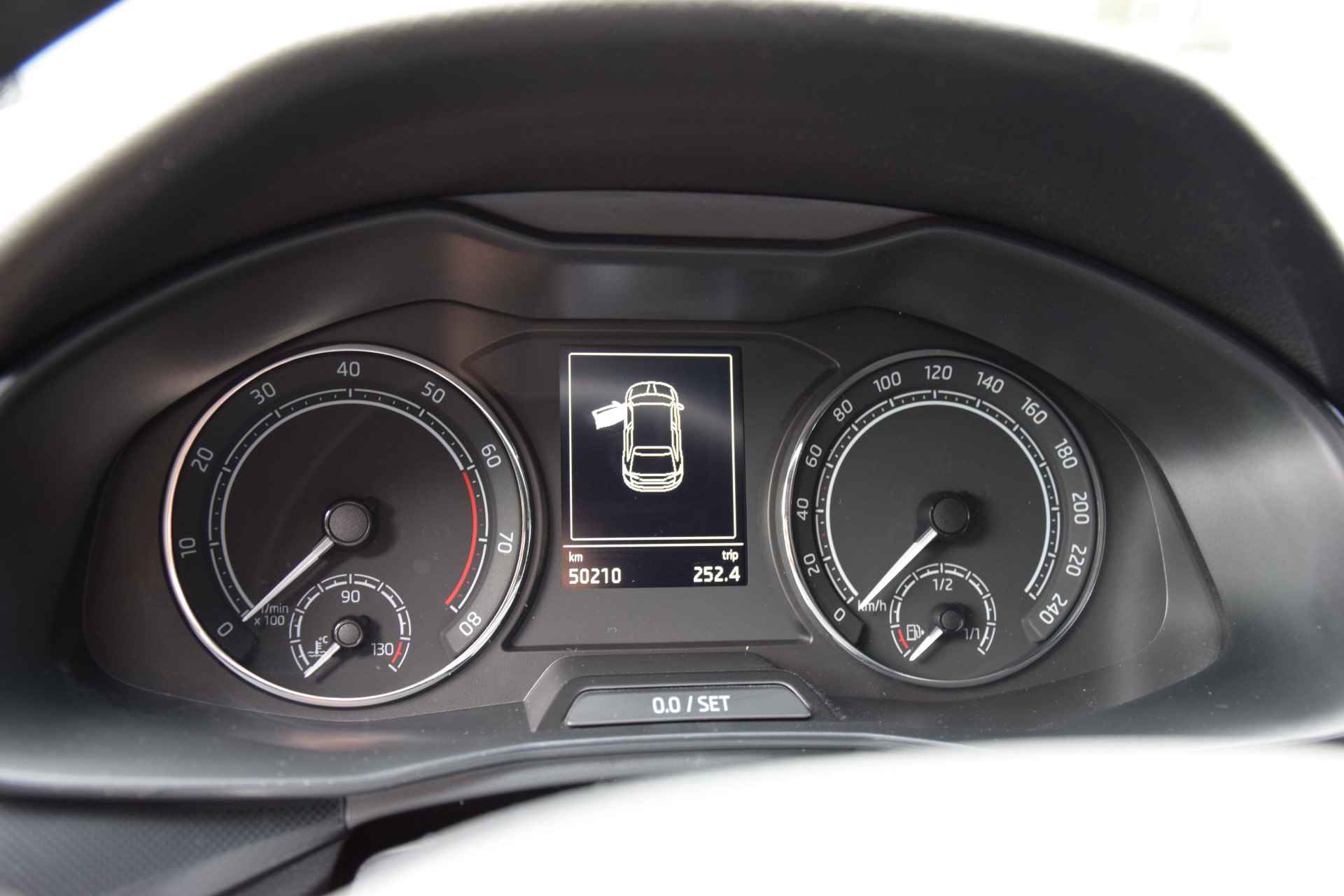 Škoda Scala 1.0 TSI 116PK Sport Business DSG Automaat | NL-Auto | BOVAG Garantie | Trekhaak (wegklapbaar) | LED Verlichting | 17" Velgen | Sportstoelen | Cruise&Climate Control | Zwarte Hemel | - 14/39