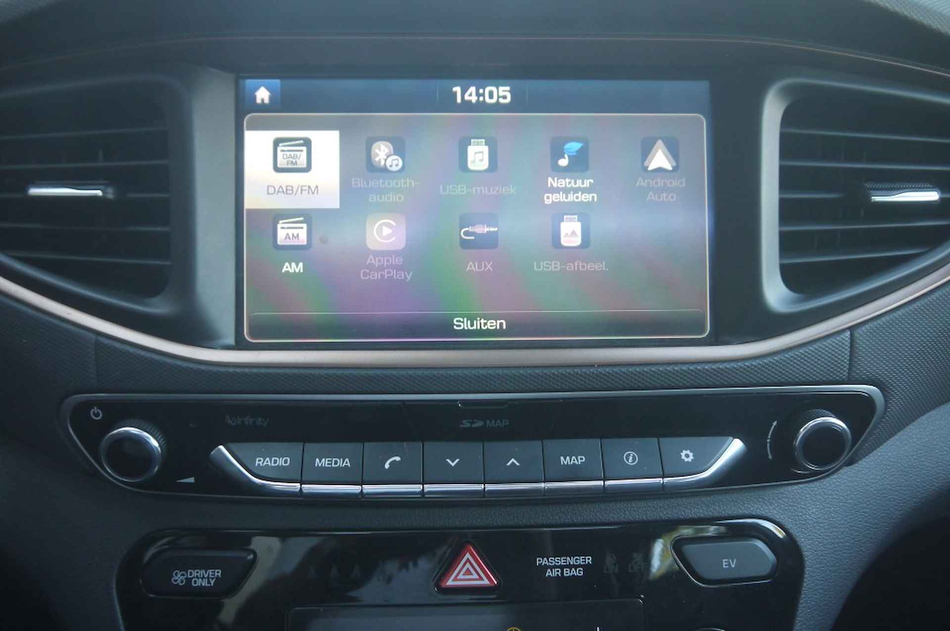 Hyundai IONIQ Premium EV NL-Auto!! Leder/camera/schuifdak -- A.S. ZONDAG GEOPEND VAN 11.00 T/M 15.30 -- - 10/38
