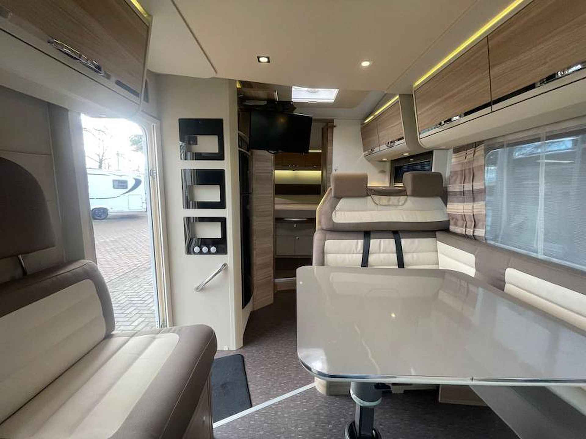 Adria Matrix M 670 SC 50 Years Edition 74000 km - 20/25