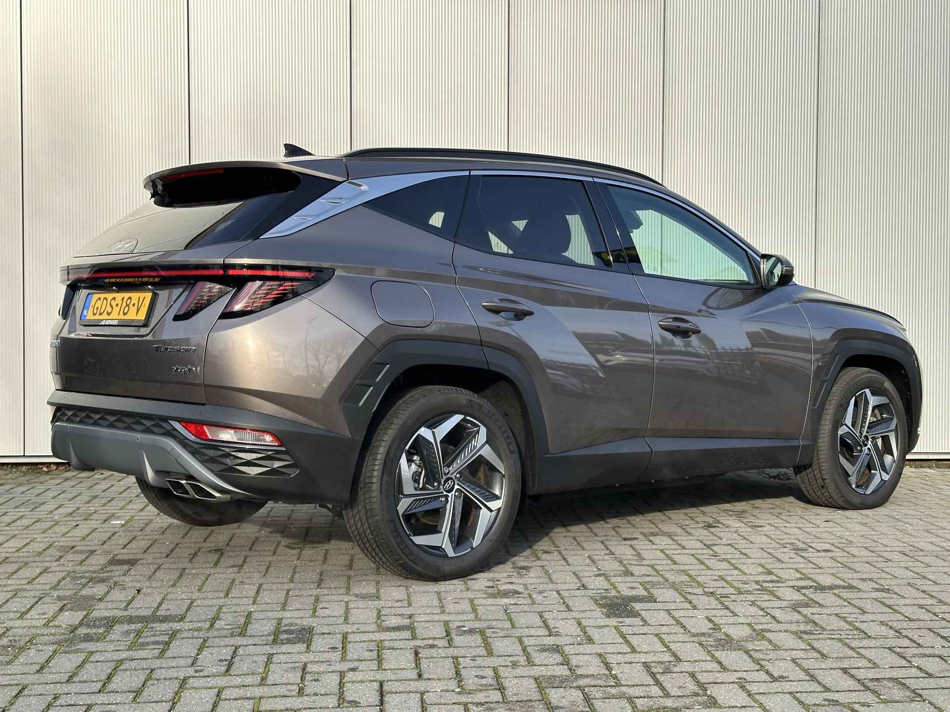 Hyundai Tucson 1.6 T-GDI PHEV Comfort Smart 4WD / Navigatie / Apple Carplay & Android Auto / Achteruitrijcamera / Climate Control / Adaptive Cruise Control / Stoelverwarming / KRELL Audio / Parkeersensoren Voor + Achter / - 3/67