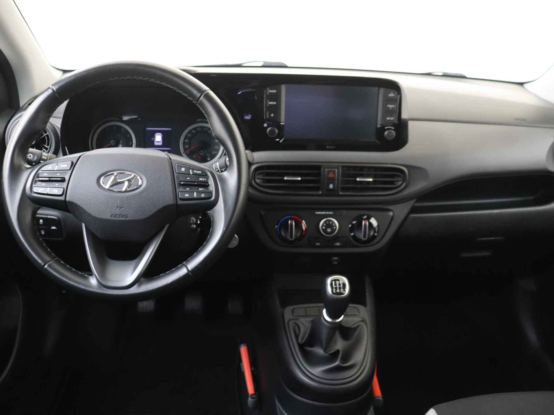 Hyundai i10 1.0 Comfort 5 deurs | Airco | Navigatie by App - 6/30