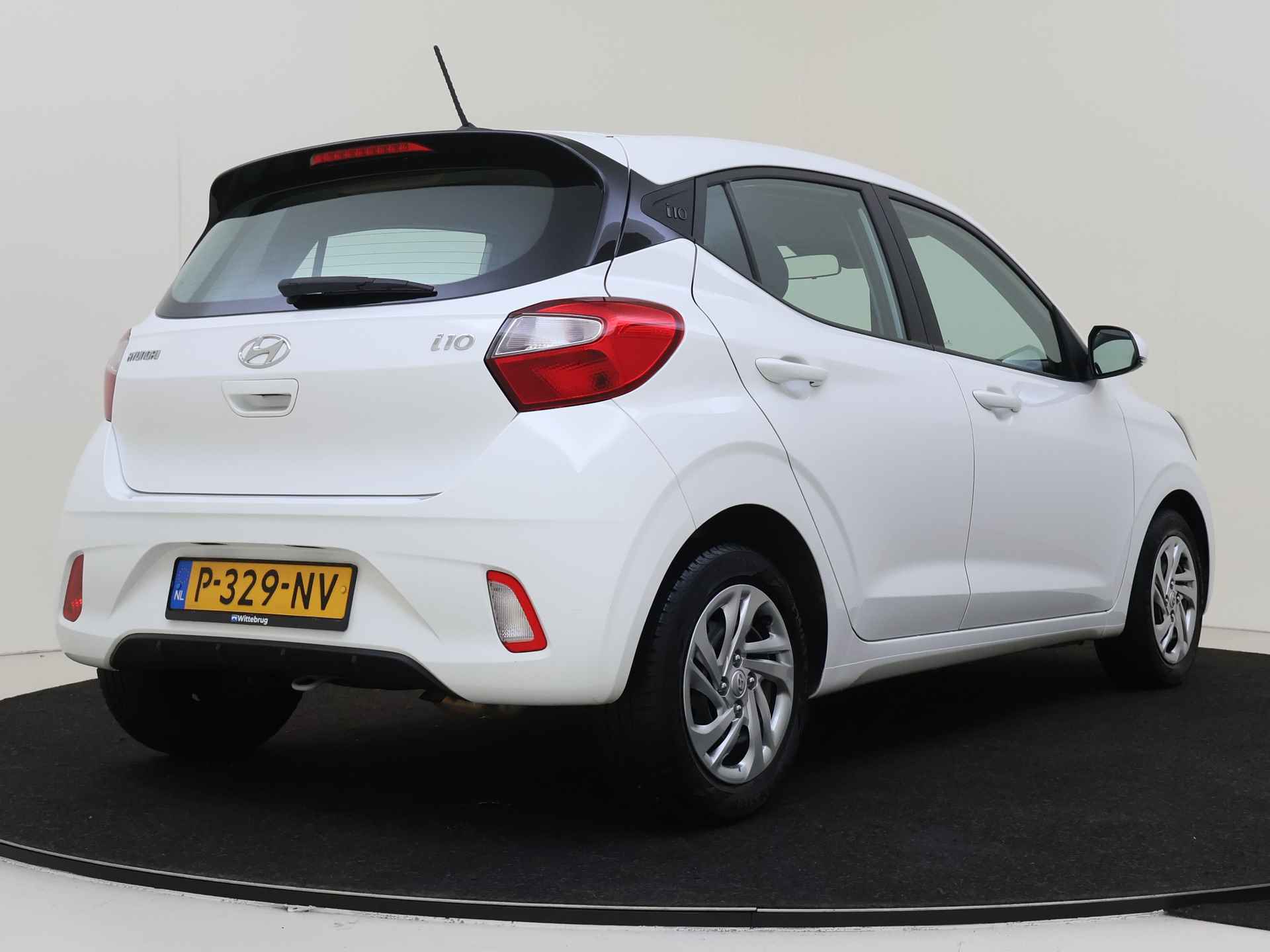 Hyundai i10 1.0 Comfort 5 deurs | Airco | Navigatie by App - 11/30