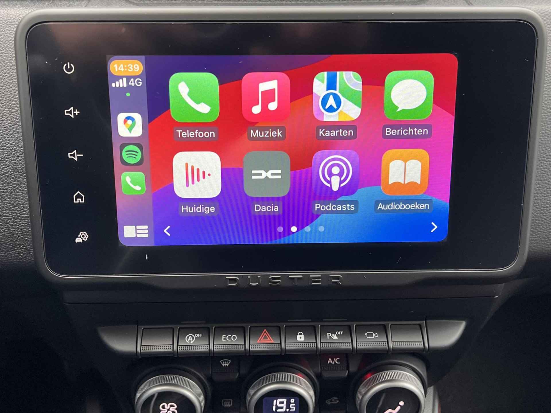 Dacia Duster 1.3 TCe 150 Extreme Automaat / Stoelverwarming / Navigatie / Apple Carplay Android Auto / - 5/55