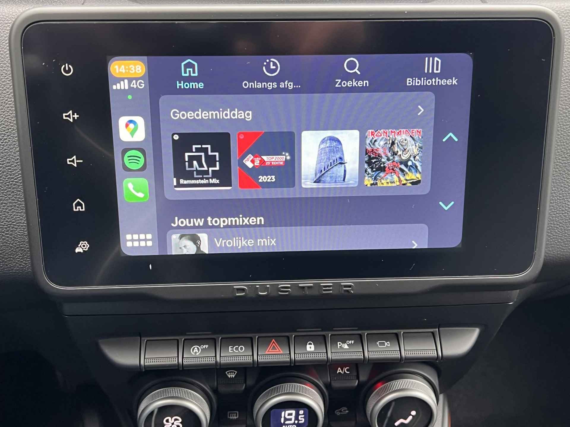 Dacia Duster 1.3 TCe 150 Extreme Automaat / Stoelverwarming / Navigatie / Apple Carplay Android Auto / - 42/55