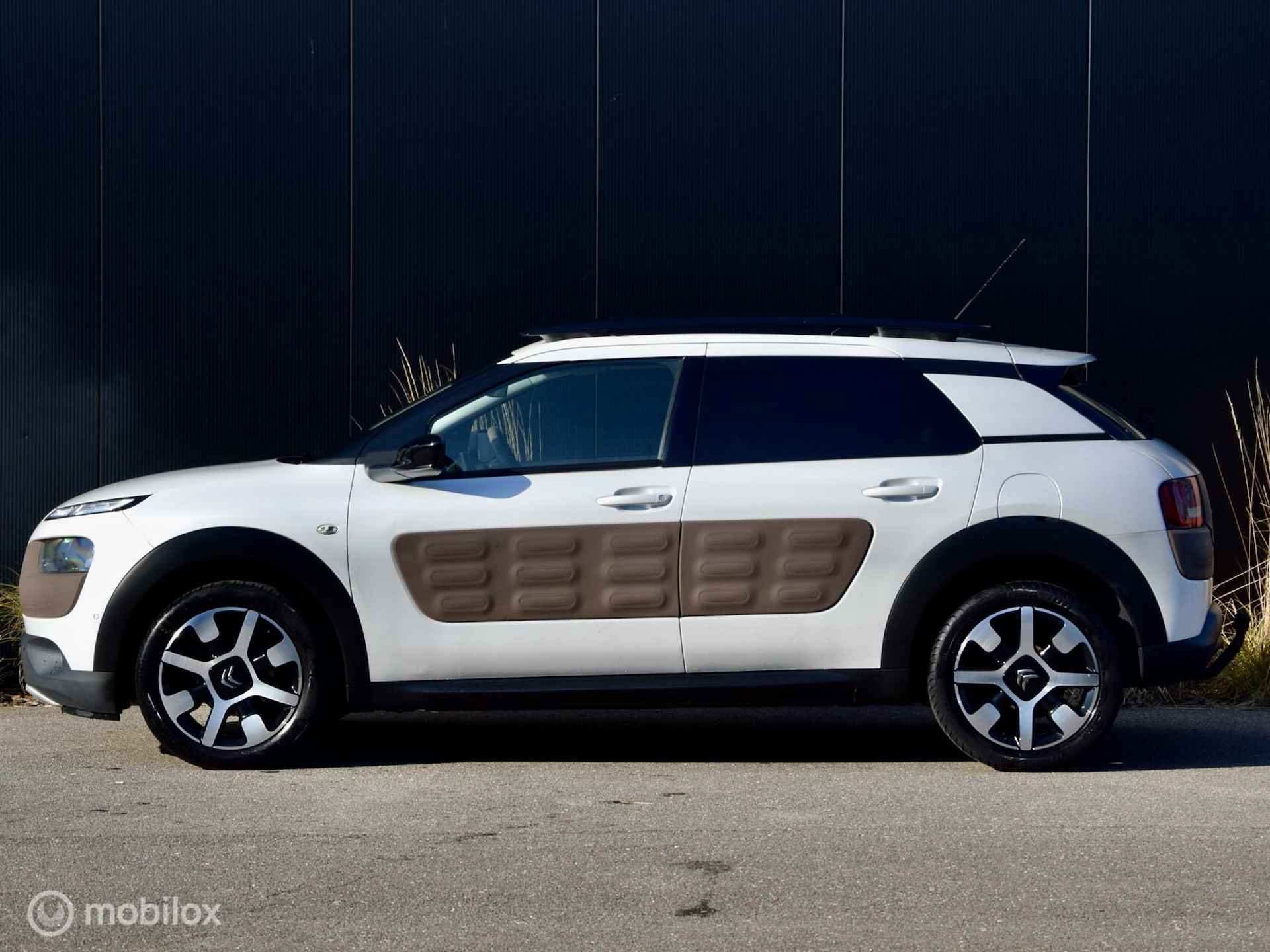 Citroen C4 Cactus 1.2 e-VTi Shine Automaat - 3/34