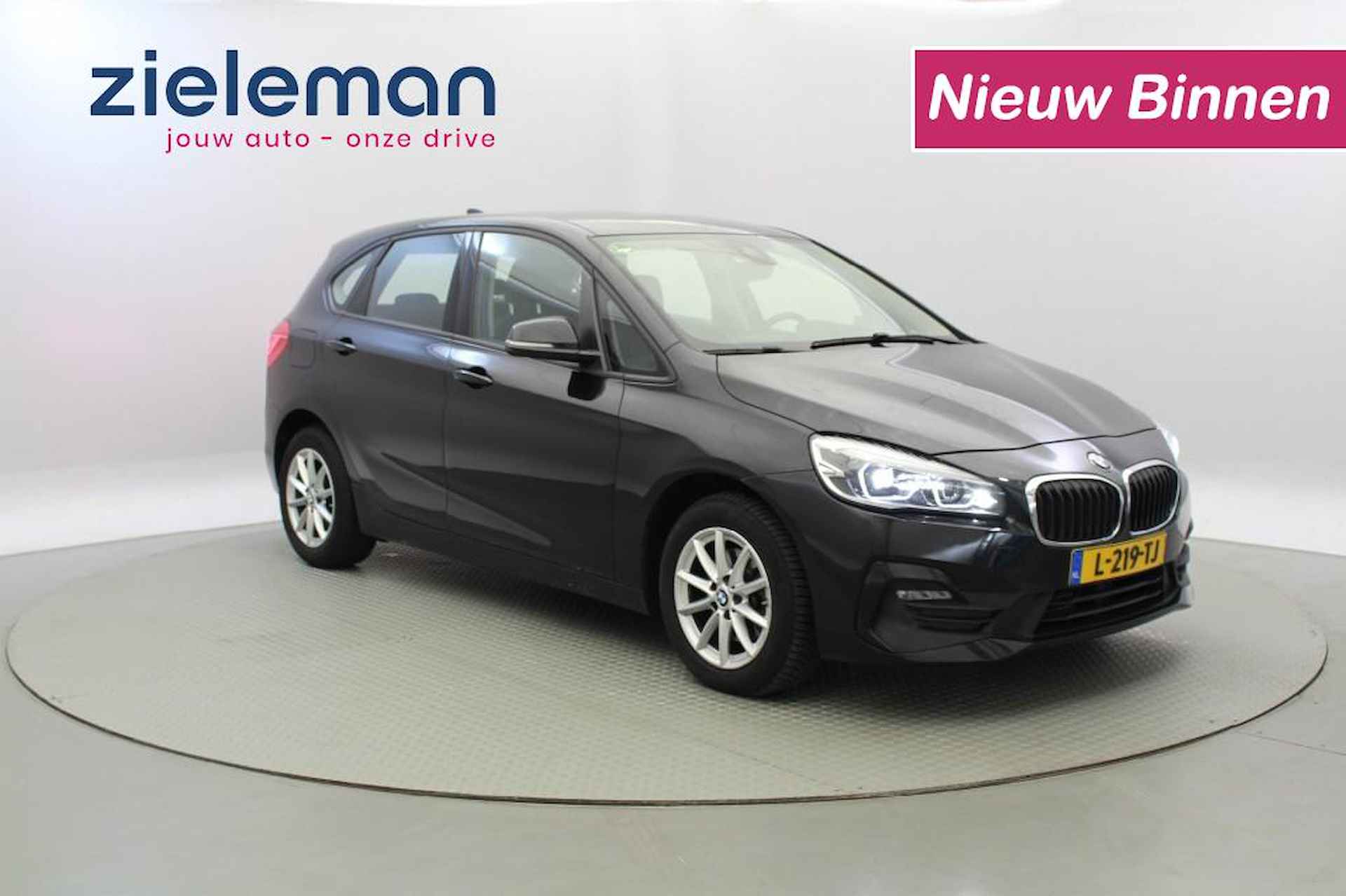 BMW 2-serie Active Tourer 218i Business Edition Automaat - Navi, Clima - 1/19