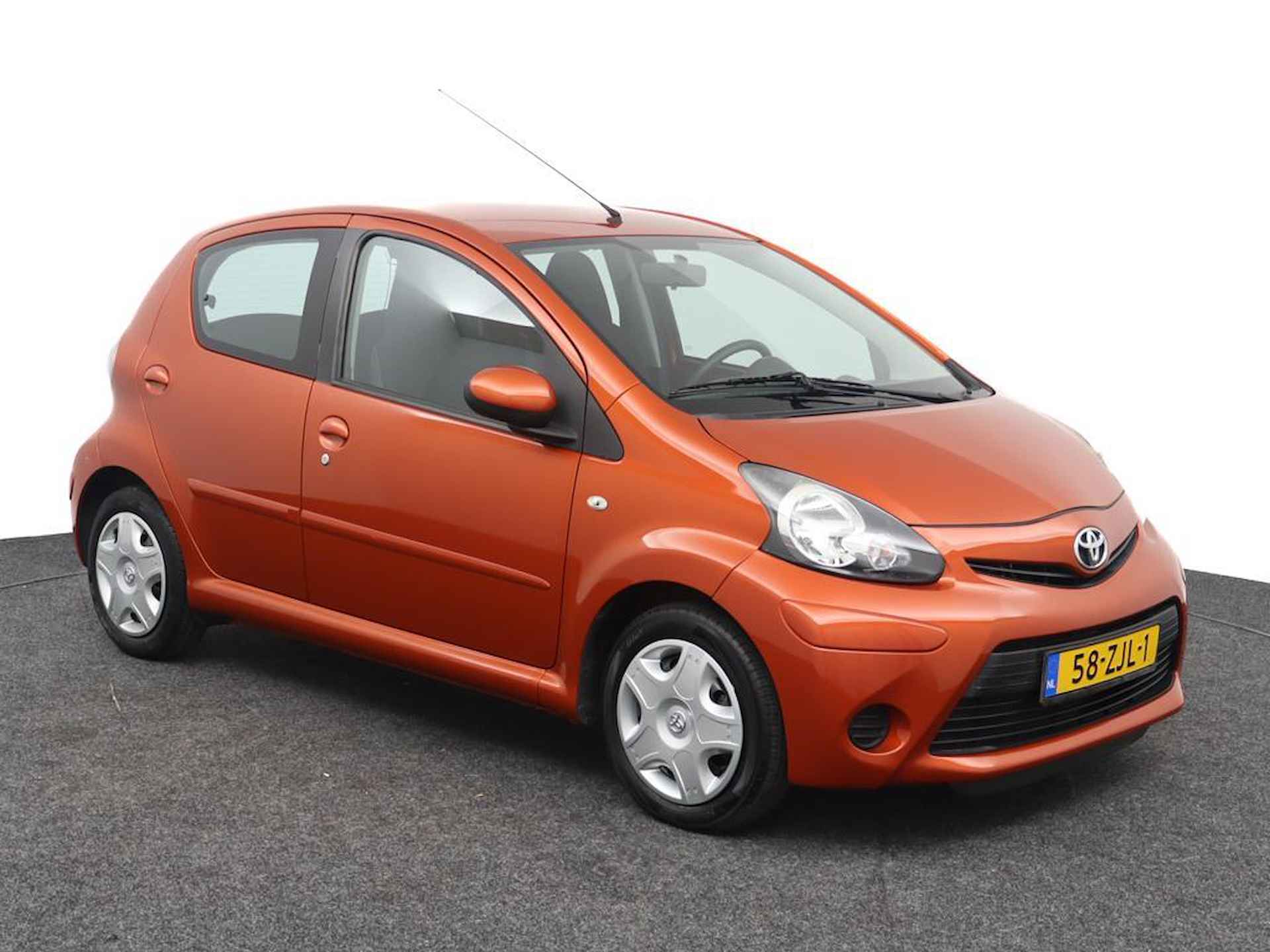 Toyota Aygo 1.0 VVT-i Comfort Orange | 1e eigenaar | Airco | Volledige onderhoudshistorie | - 13/37