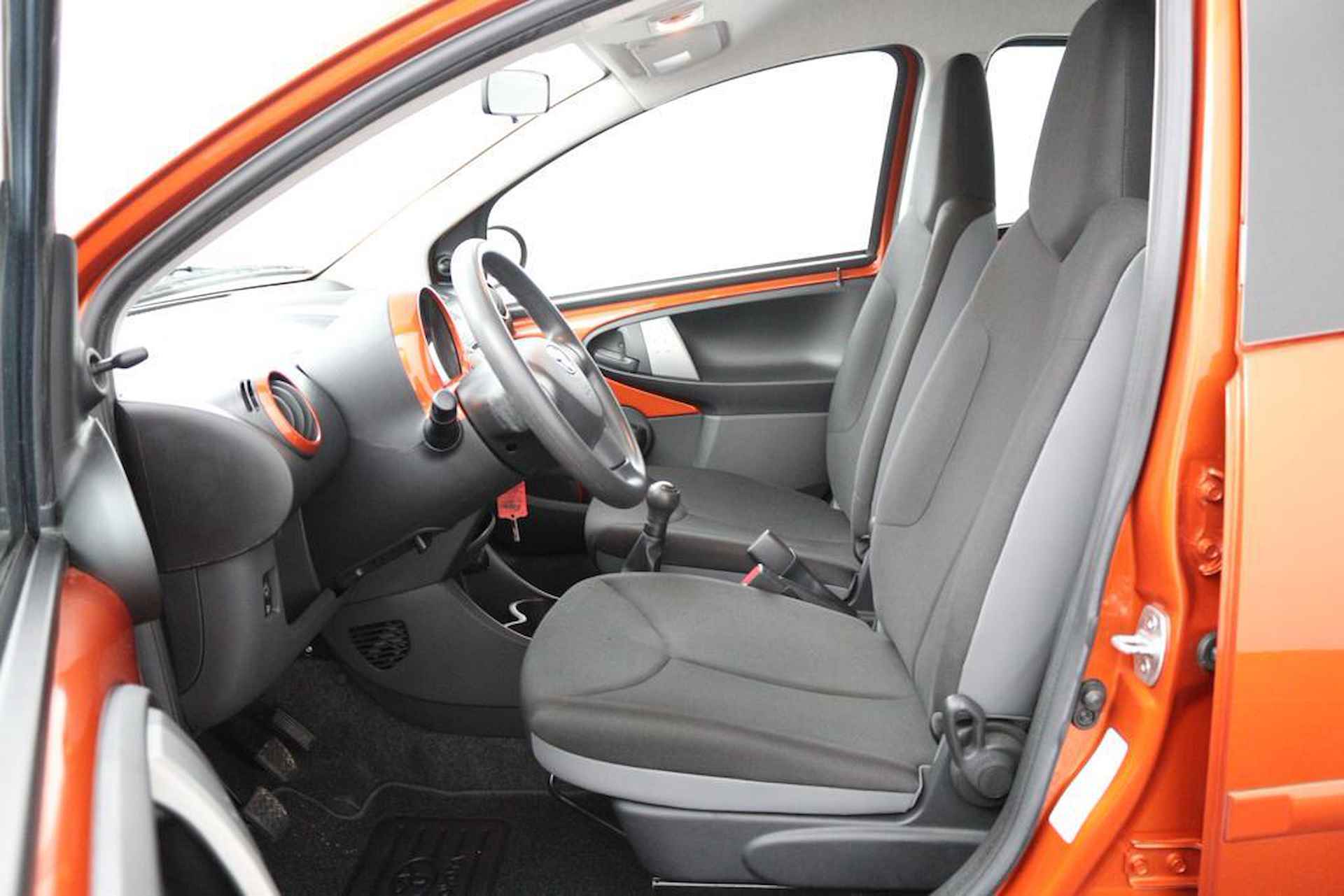 Toyota Aygo 1.0 VVT-i Comfort Orange | 1e eigenaar | Airco | Volledige onderhoudshistorie | - 16/37