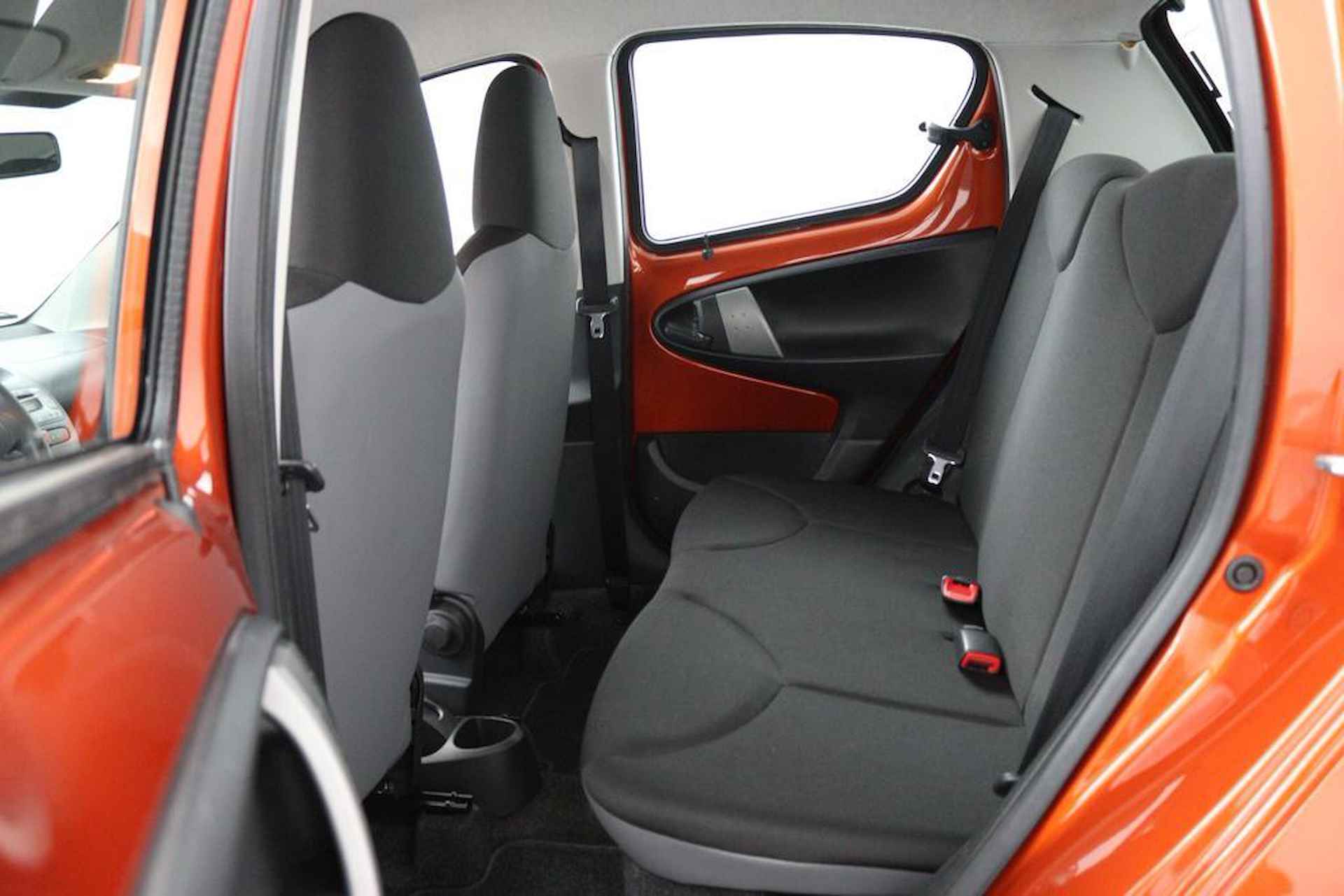 Toyota Aygo 1.0 VVT-i Comfort Orange | 1e eigenaar | Airco | Volledige onderhoudshistorie | - 17/37