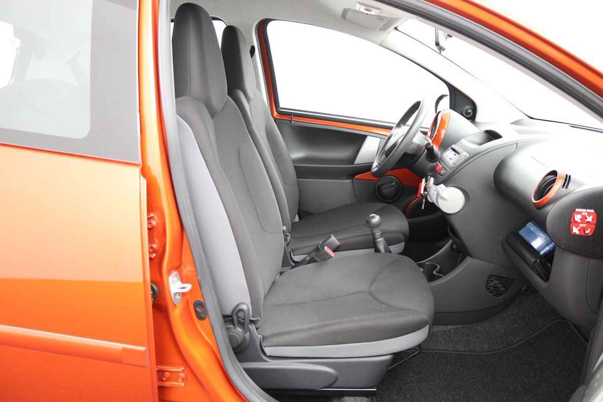 Toyota Aygo 1.0 VVT-i Comfort Orange | 1e eigenaar | Airco | Volledige onderhoudshistorie | - 18/37