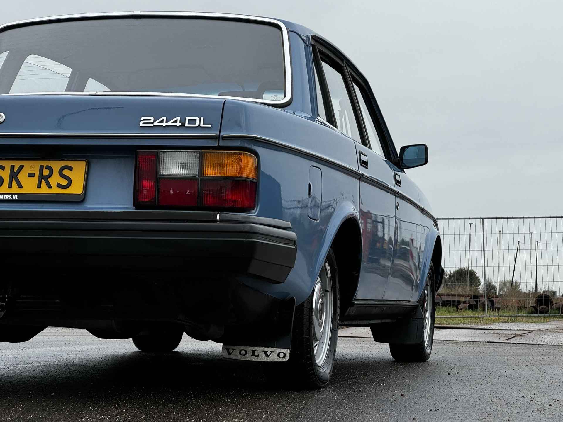 Volvo 244 2.0 DL - 8/25