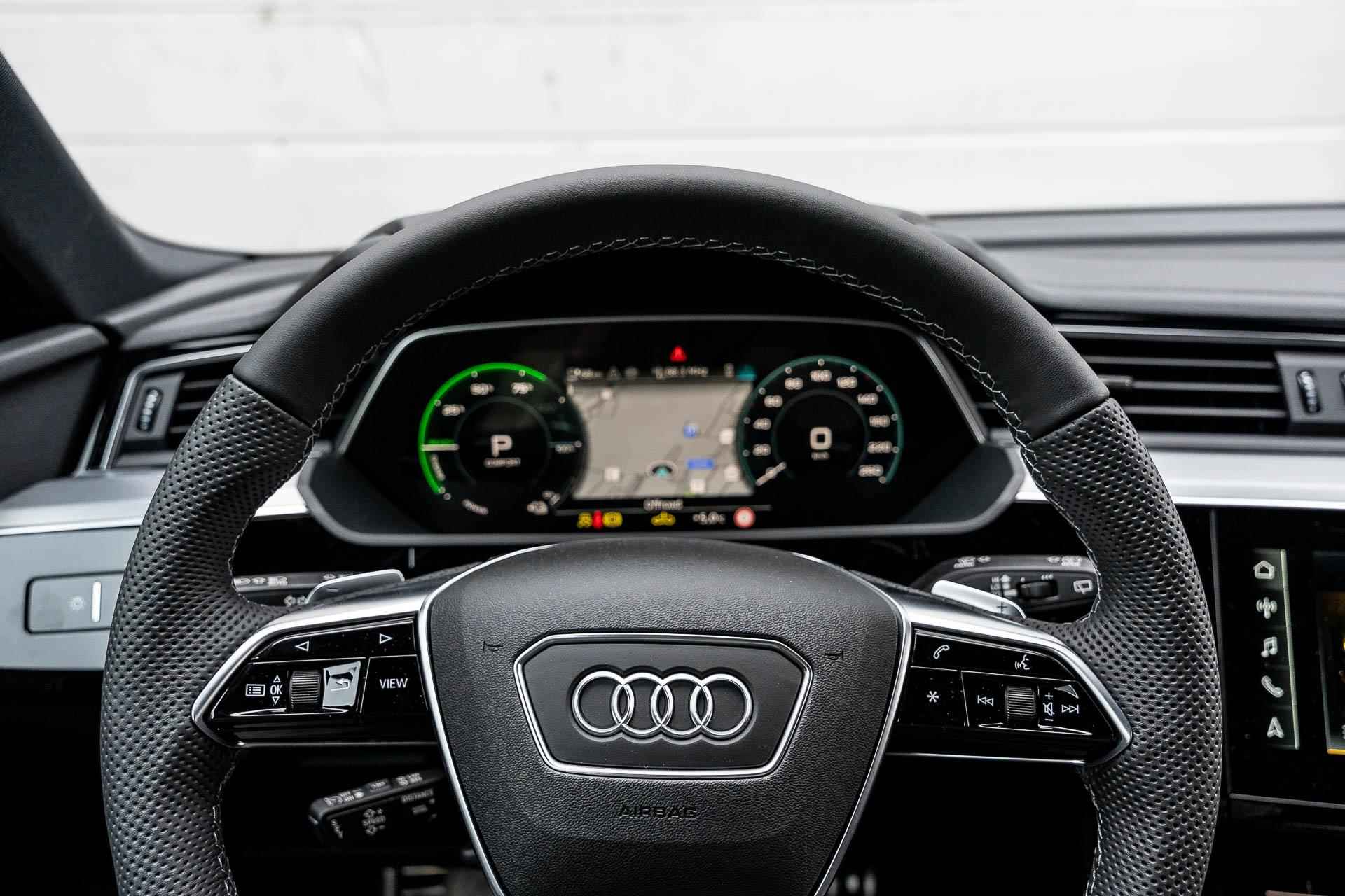 Audi Q8 e-tron 50 quattro 340pk S Edition 95 kWh | 20" Velgen | Zwart Optiek - 23/51