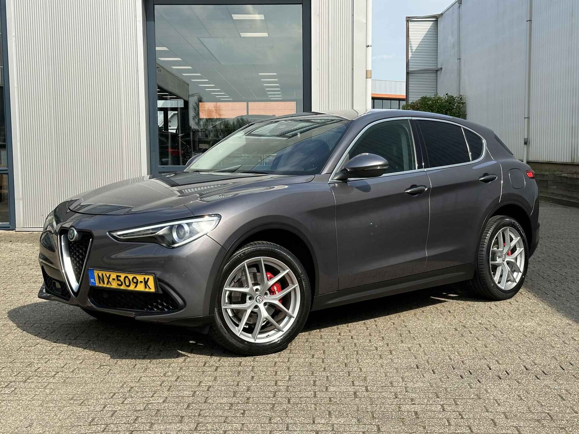 Alfa Romeo Stelvio 2.0 T 280pk AWD First Edition | Leder/20"/Camera/Navi/Bi Xenon - 19/62