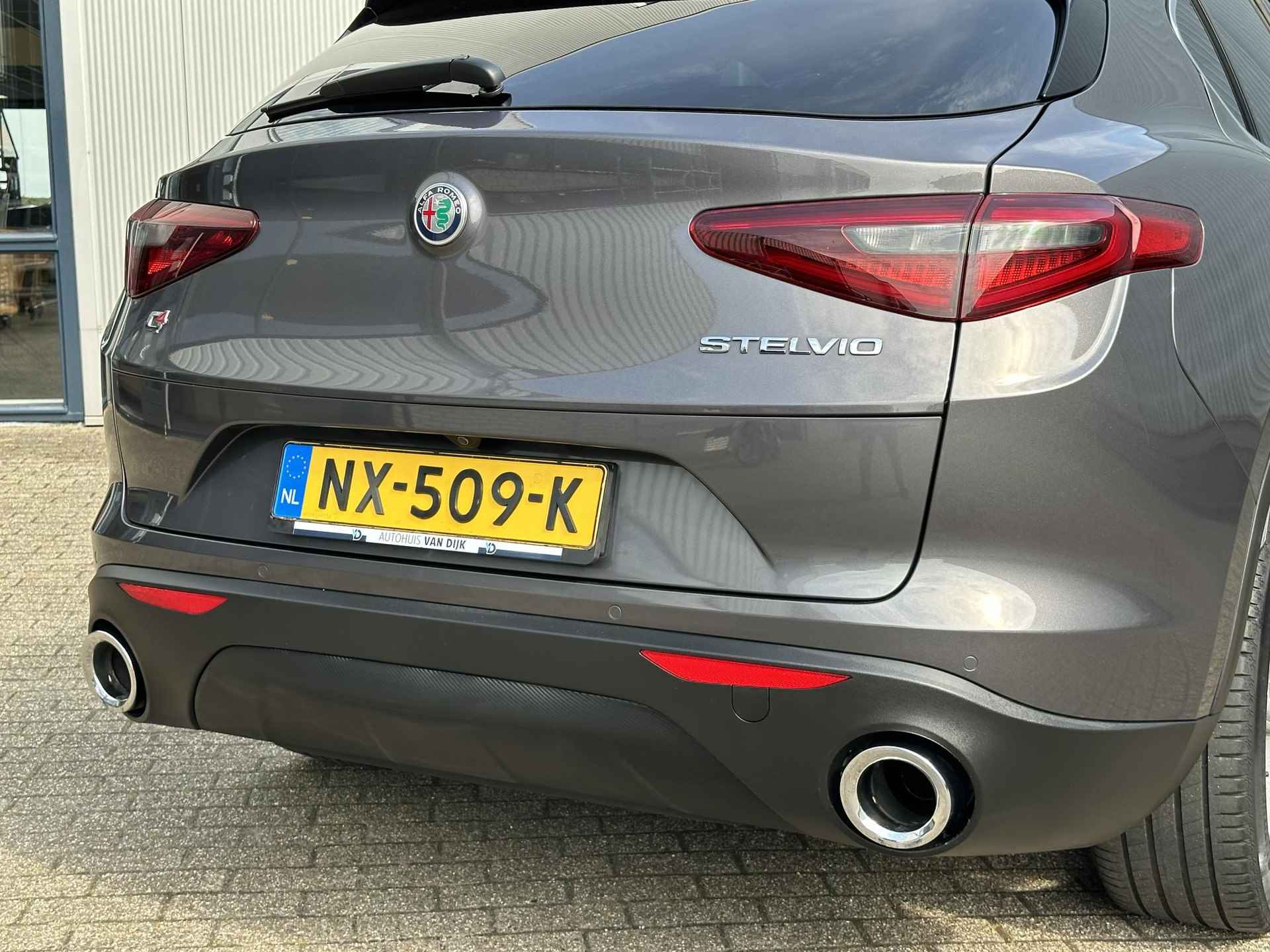 Alfa Romeo Stelvio 2.0 T 280pk AWD First Edition | Leder/20"/Camera/Navi/Bi Xenon - 23/62