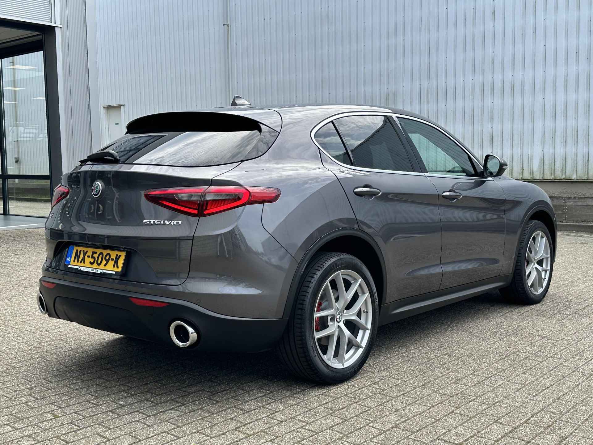 Alfa Romeo Stelvio 2.0 T 280pk AWD First Edition | Leder/20"/Camera/Navi/Bi Xenon - 53/62