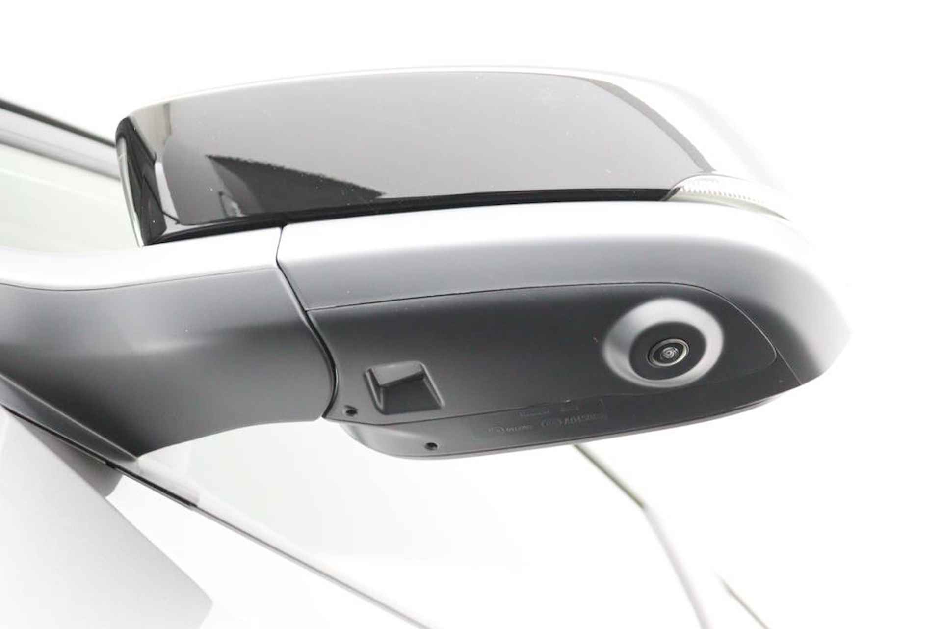 Toyota bZ4X Dynamic 71 kWh | 10 Jaar Garantie | 360 Camera | Navigatie | 3 Fase lader | Direct Beschikbaar | - 40/56
