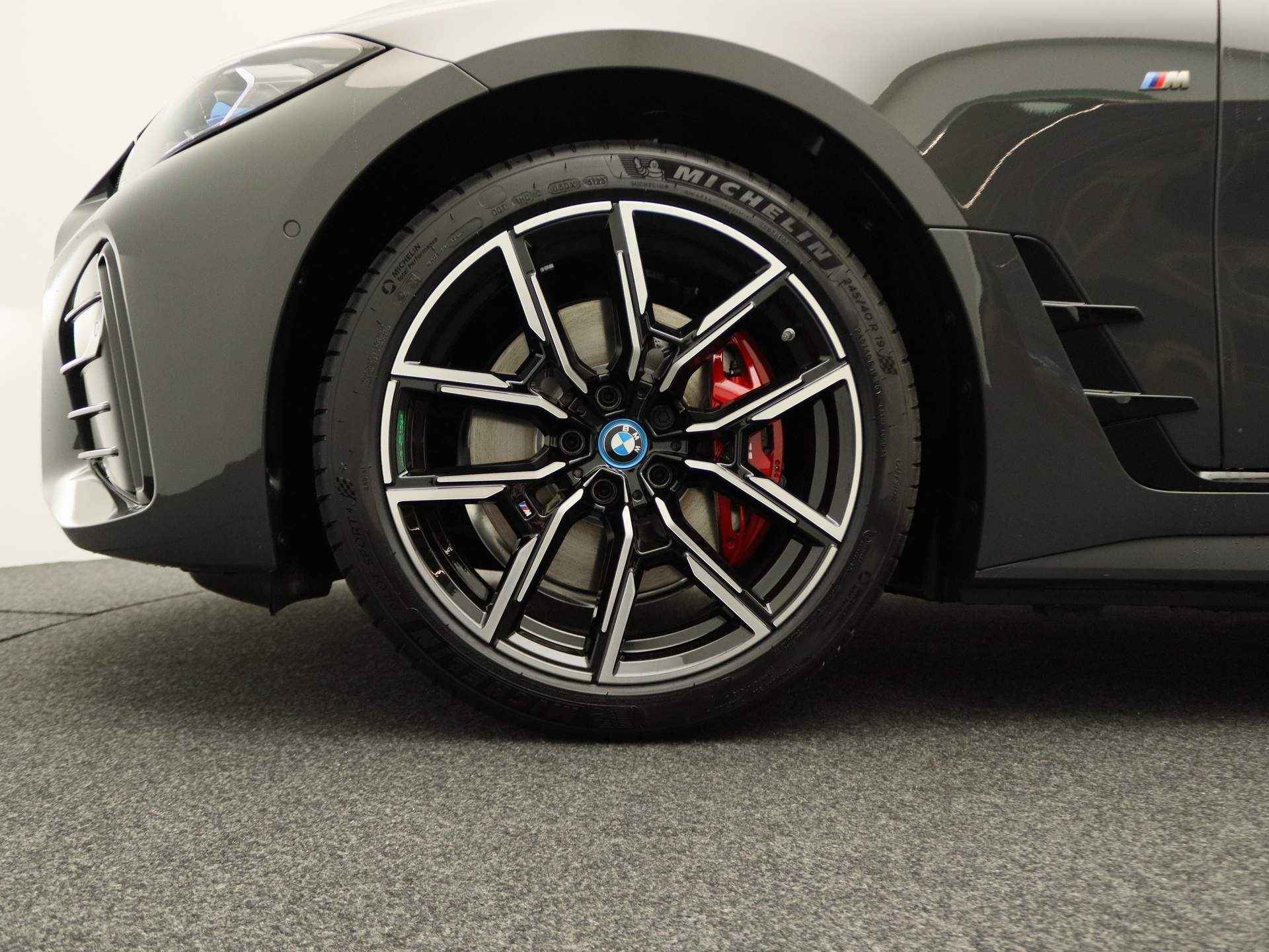 BMW i4 M50 xDrive | High Executive | M Sportpakket Pro | Personal CoPilot Pack | Safety Pack - 7/30