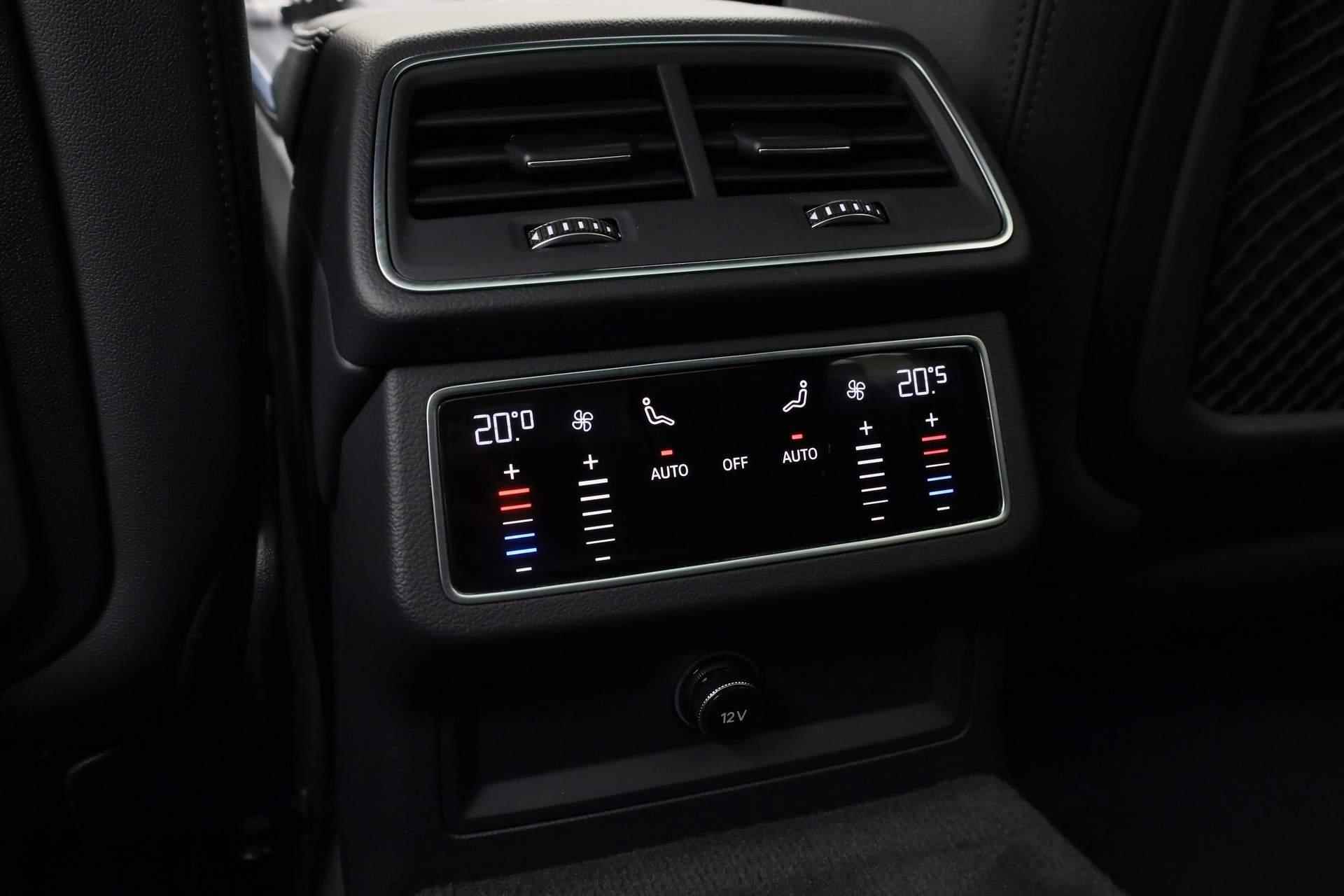 Audi A6 Avant 55 TFSI e 367PK S-tronic quattro S edition Competition / S-Line | Pano | Trekhaak | Bang & Olufsen | HUD | 20 inch | Matrix LED | Leder/alcantara stuurwiel - 46/50