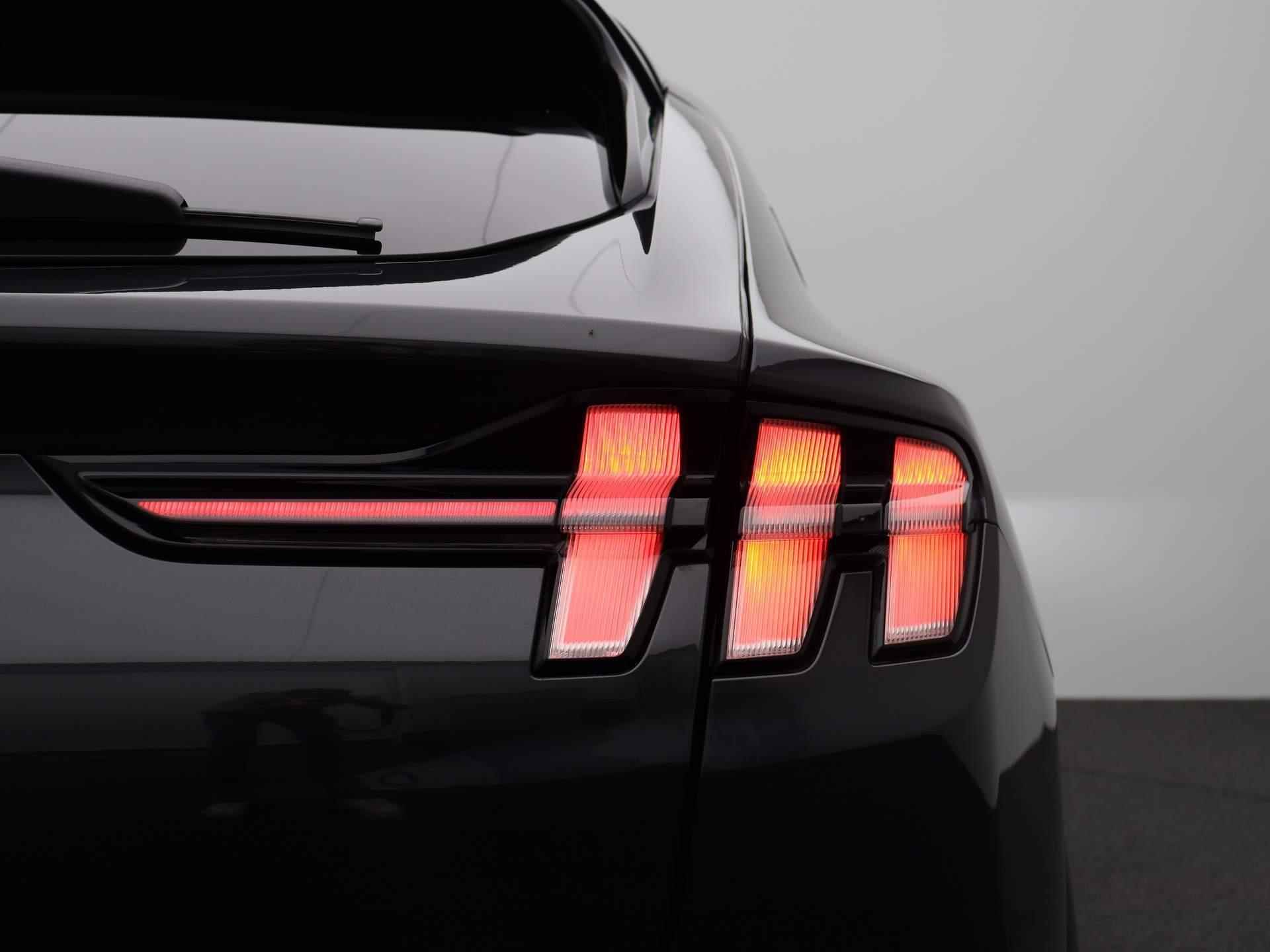 Ford Mustang Mach-E 75kWh AWD | B&O | Panoramadak | 360 Camera | Adaptive CC | - 50/60
