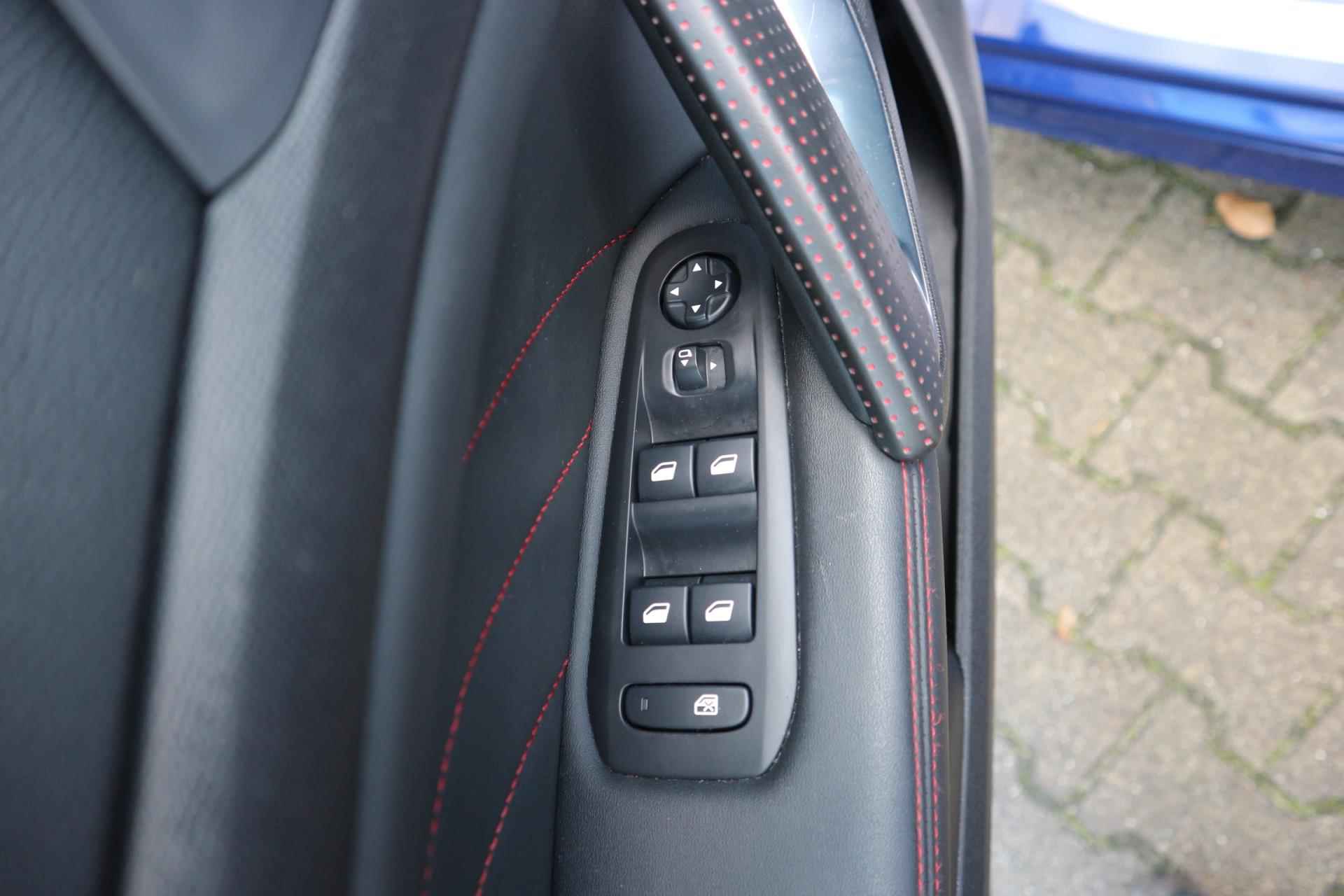 Peugeot 308 SW 1.2 PureTech GT-line AUTOMAAT NAVI DENON ALCANTARA PANORAMA KEYLESS PDC V+A RIJKLAARPRIJS!! - 17/42