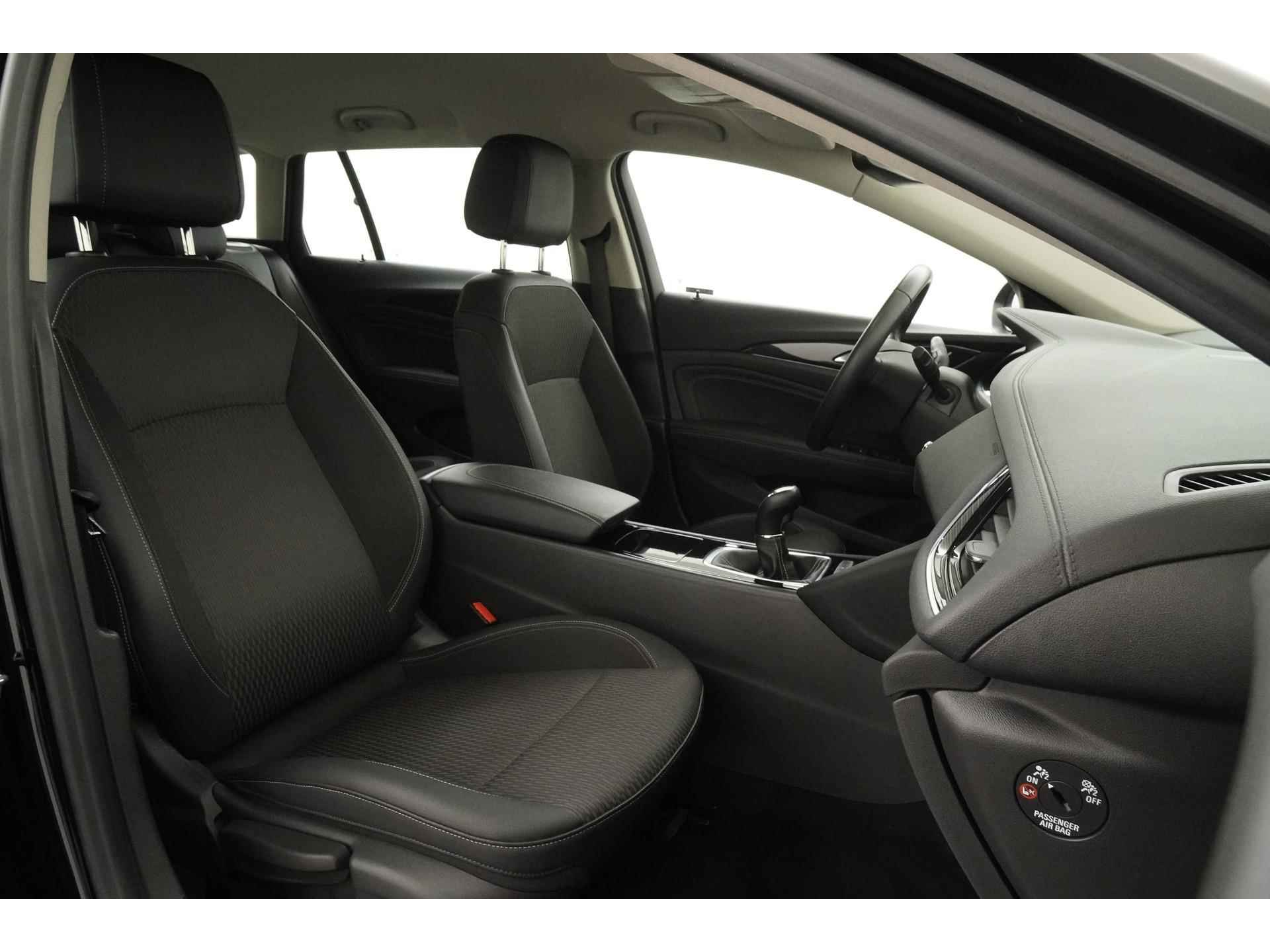 Opel Insignia Sports Tourer 1.5 Turbo Innovation | Camera | Apple Carplay | Navigatie | Zondag Open! - 3/37